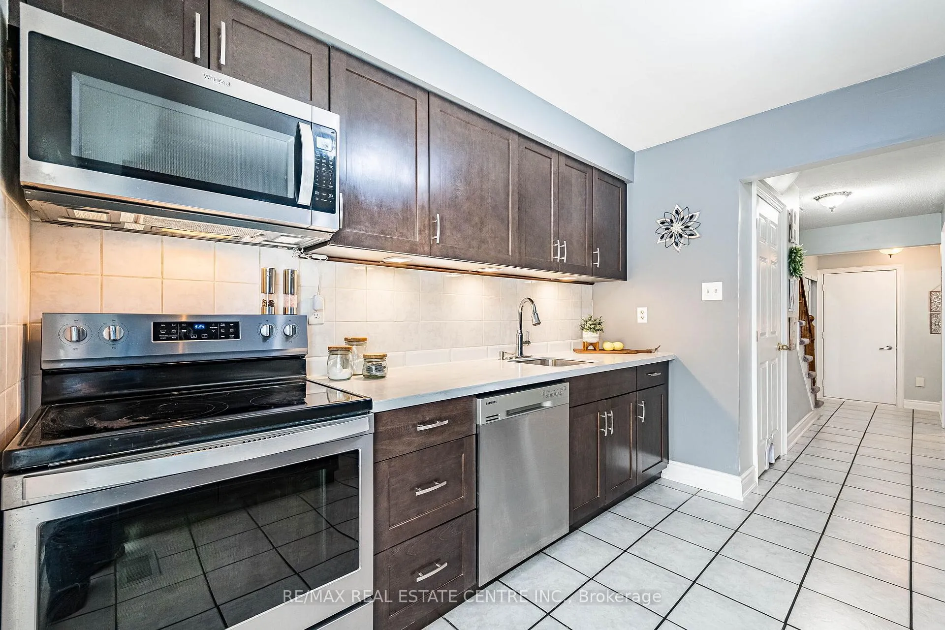 Photo 13 of 34 Berkshire Square, Brampton, Heart Lake East — HOMEH