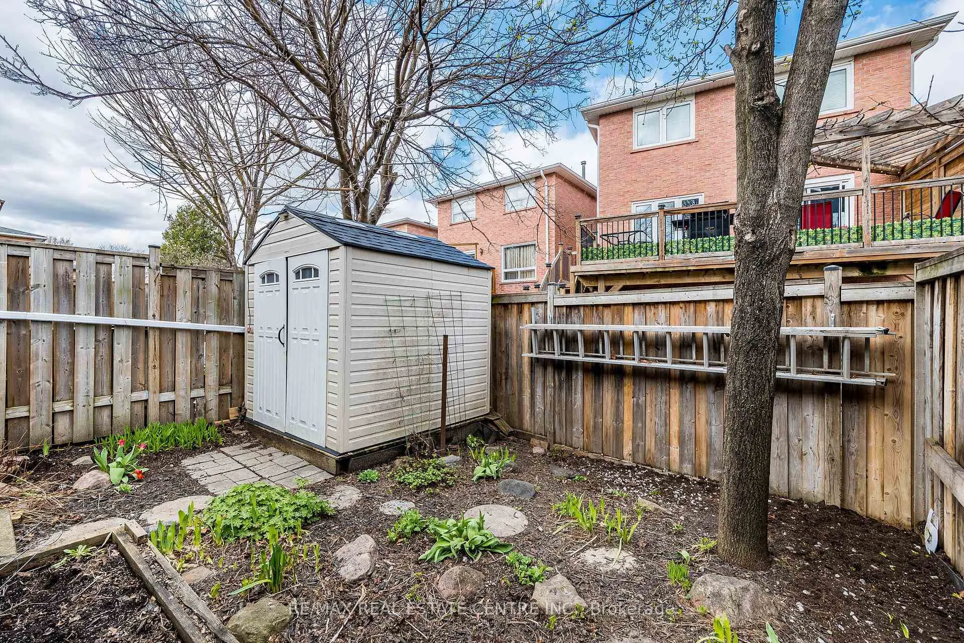 Photo 33 of 34 Berkshire Square, Brampton, Heart Lake East — HOMEH
