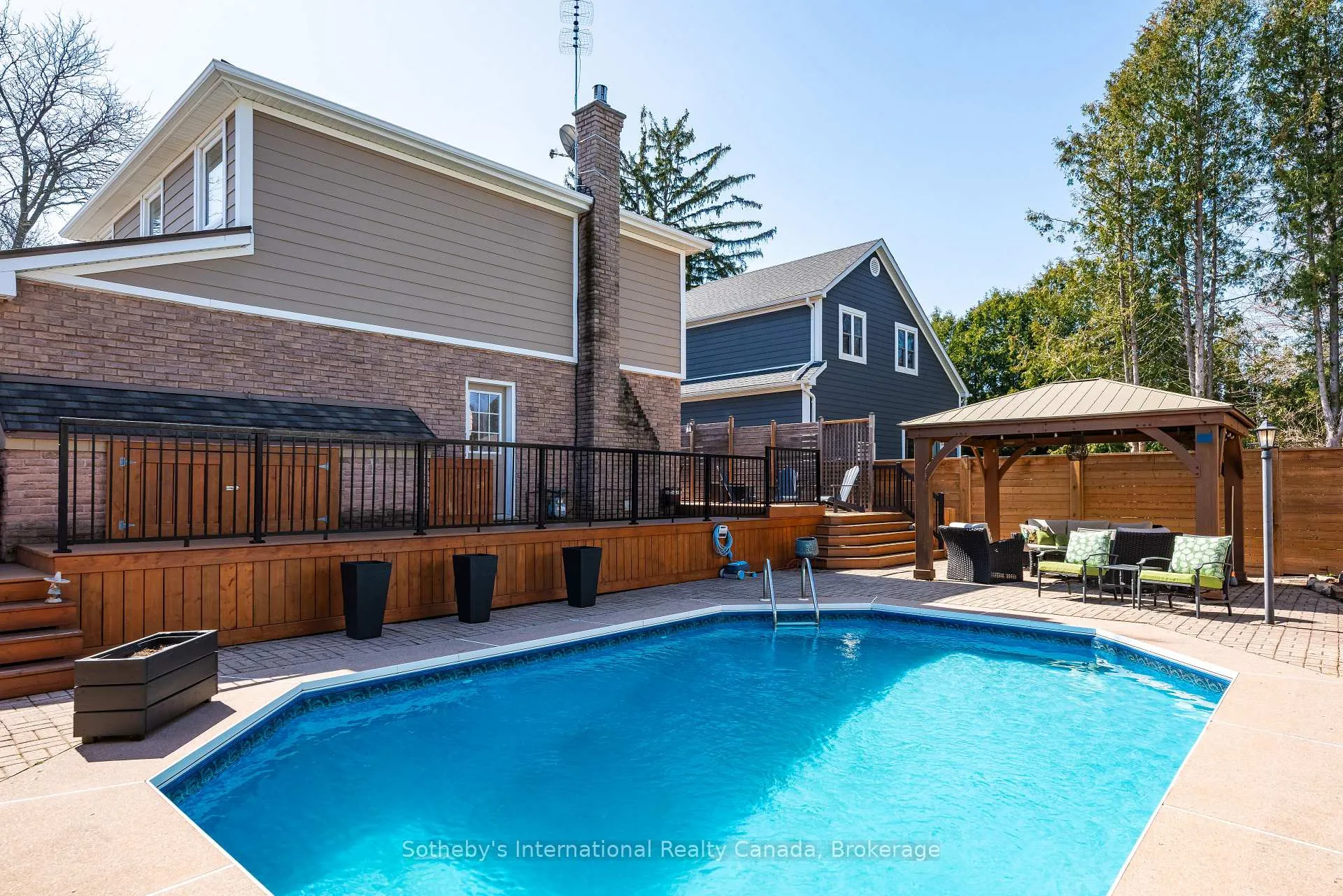 Photo 34 of 4151 Spruce Avenue, Burlington, Shoreacres — HOMEH