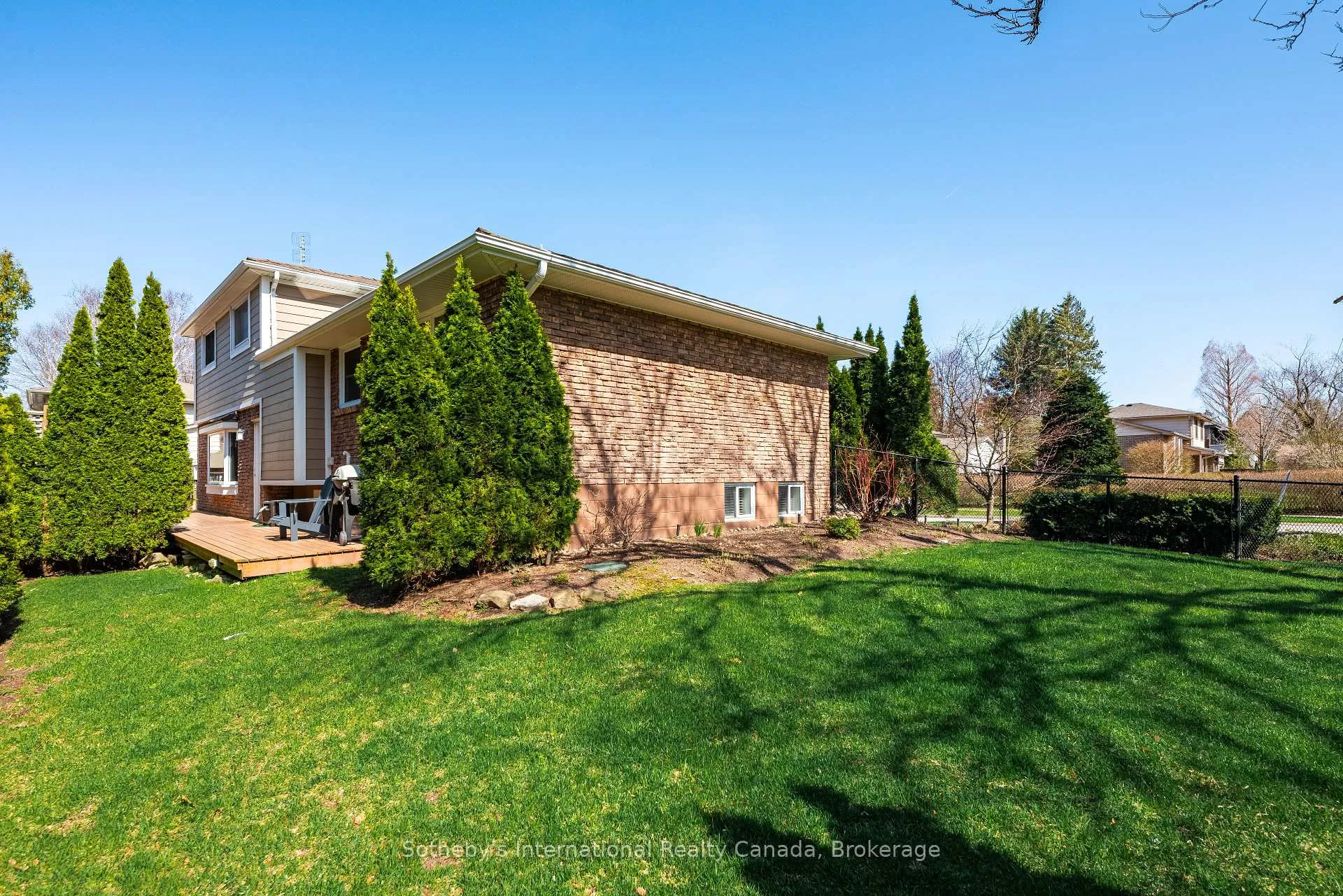 Photo 39 of 4151 Spruce Avenue, Burlington, Shoreacres — HOMEH