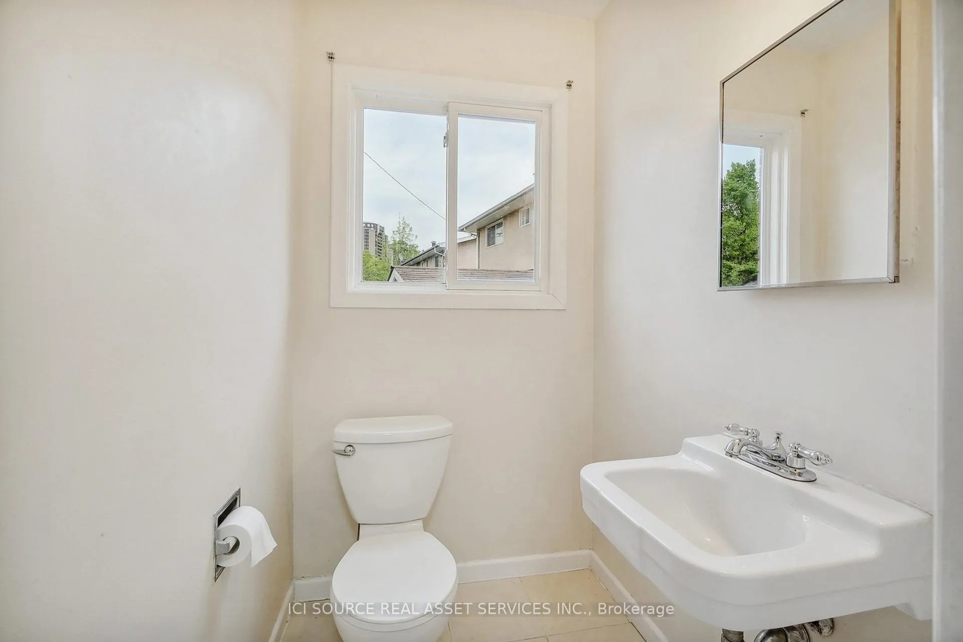 Photo 14 of 1391 Claymor Avenue, Ottawa, Carleton Square — HOMEH