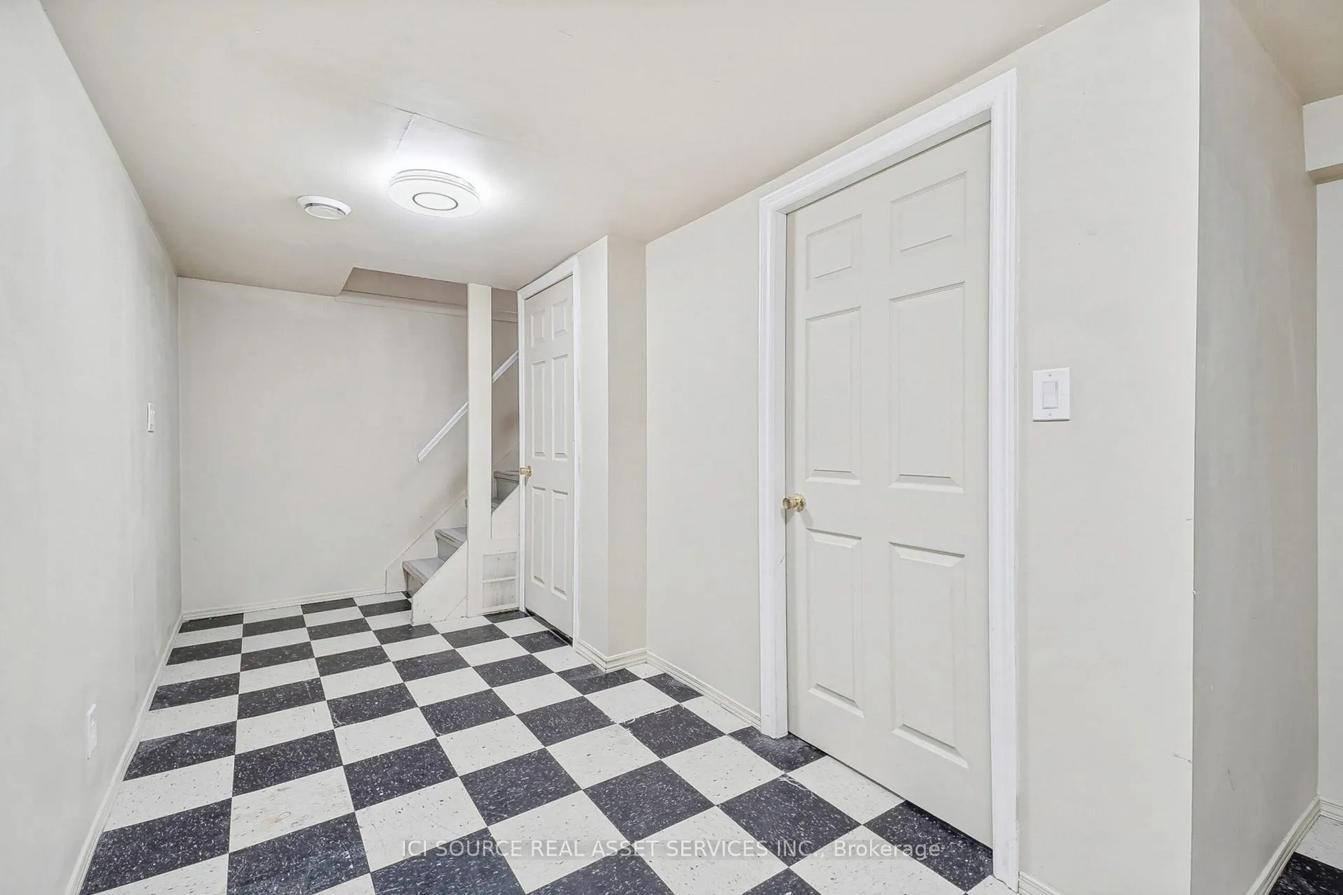 Photo 15 of 1391 Claymor Avenue, Ottawa, Carleton Square — HOMEH