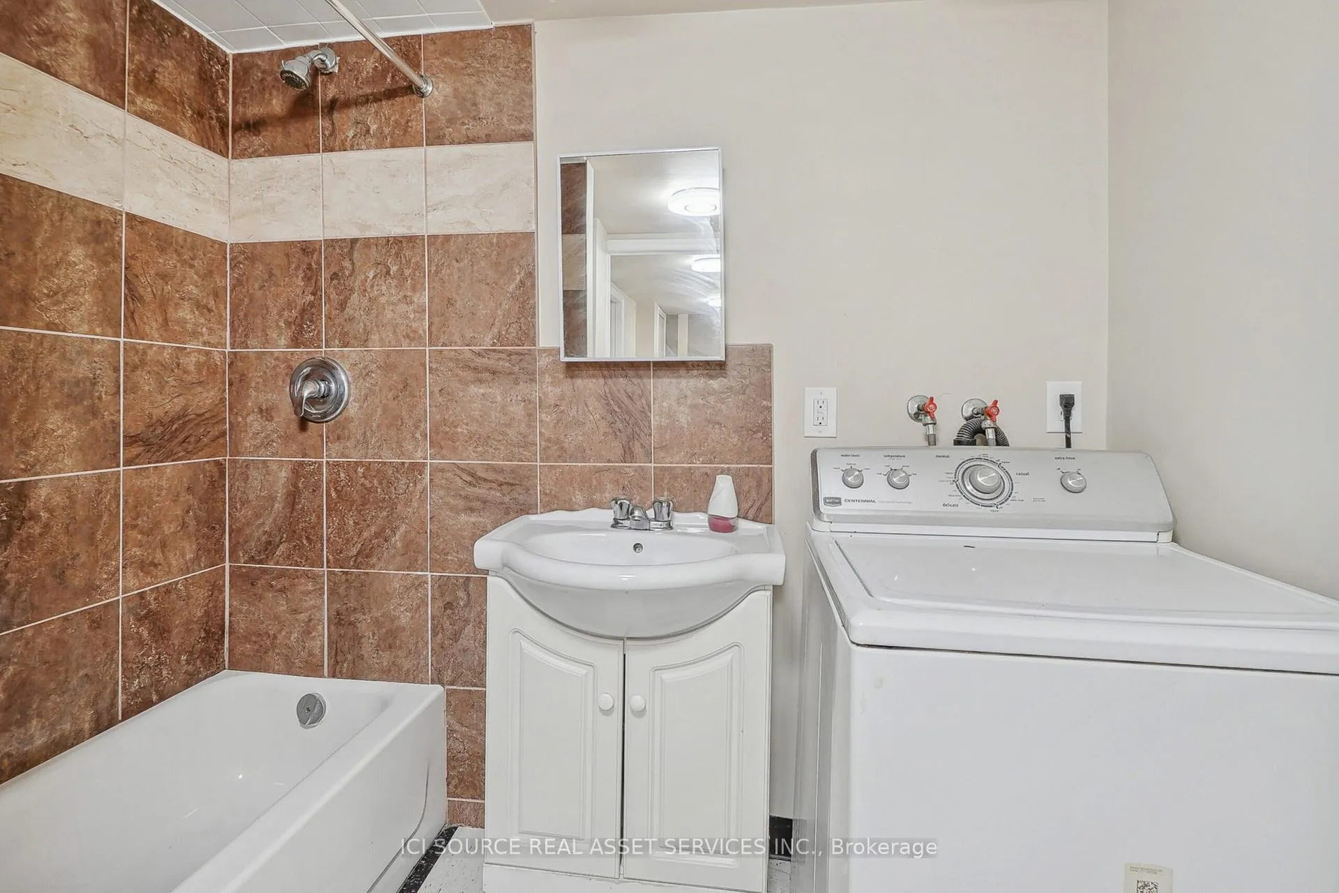 Photo 18 of 1391 Claymor Avenue, Ottawa, Carleton Square — HOMEH