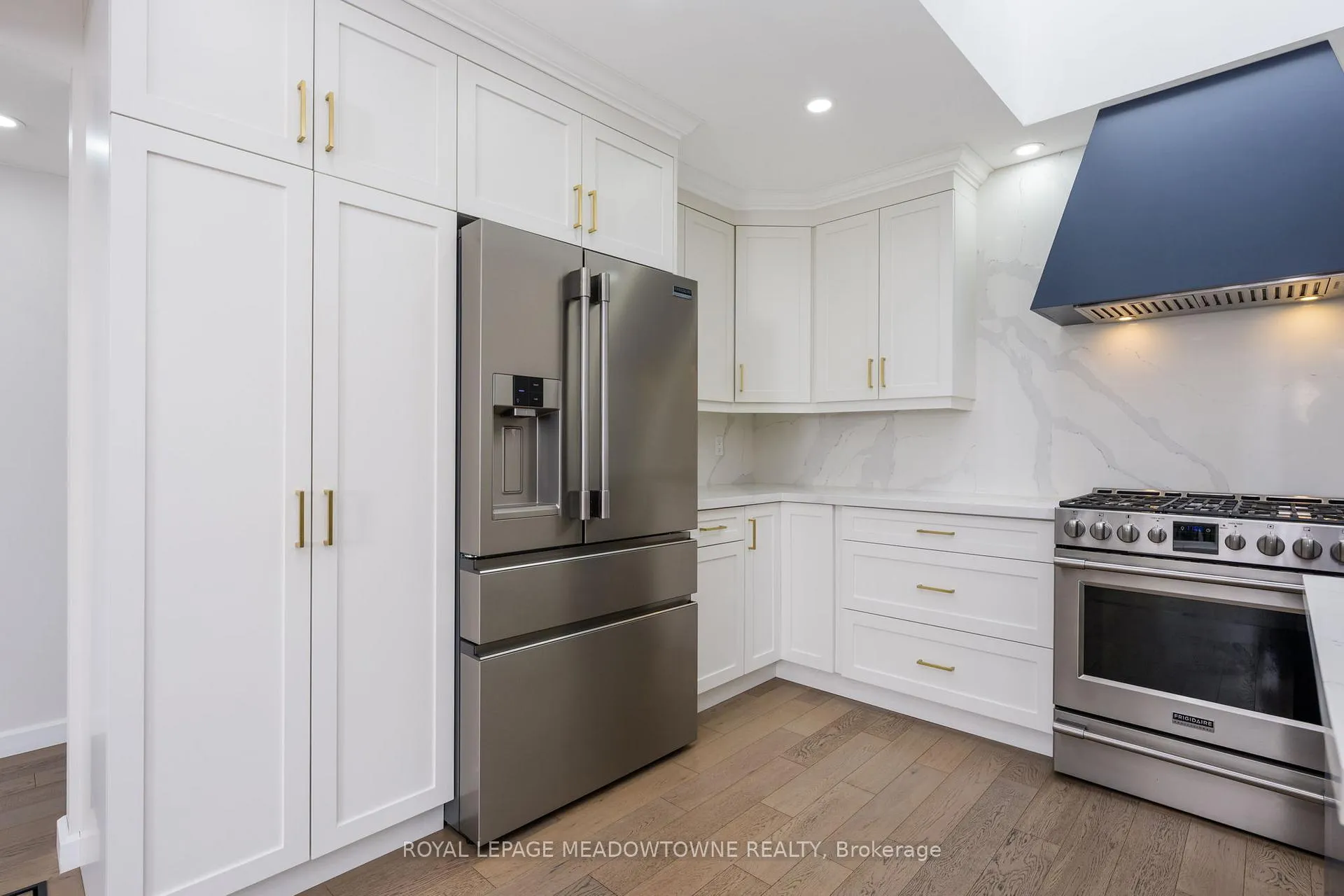 Photo 10 of 4 Chipper Court, Halton Hills, Georgetown — HOMEH