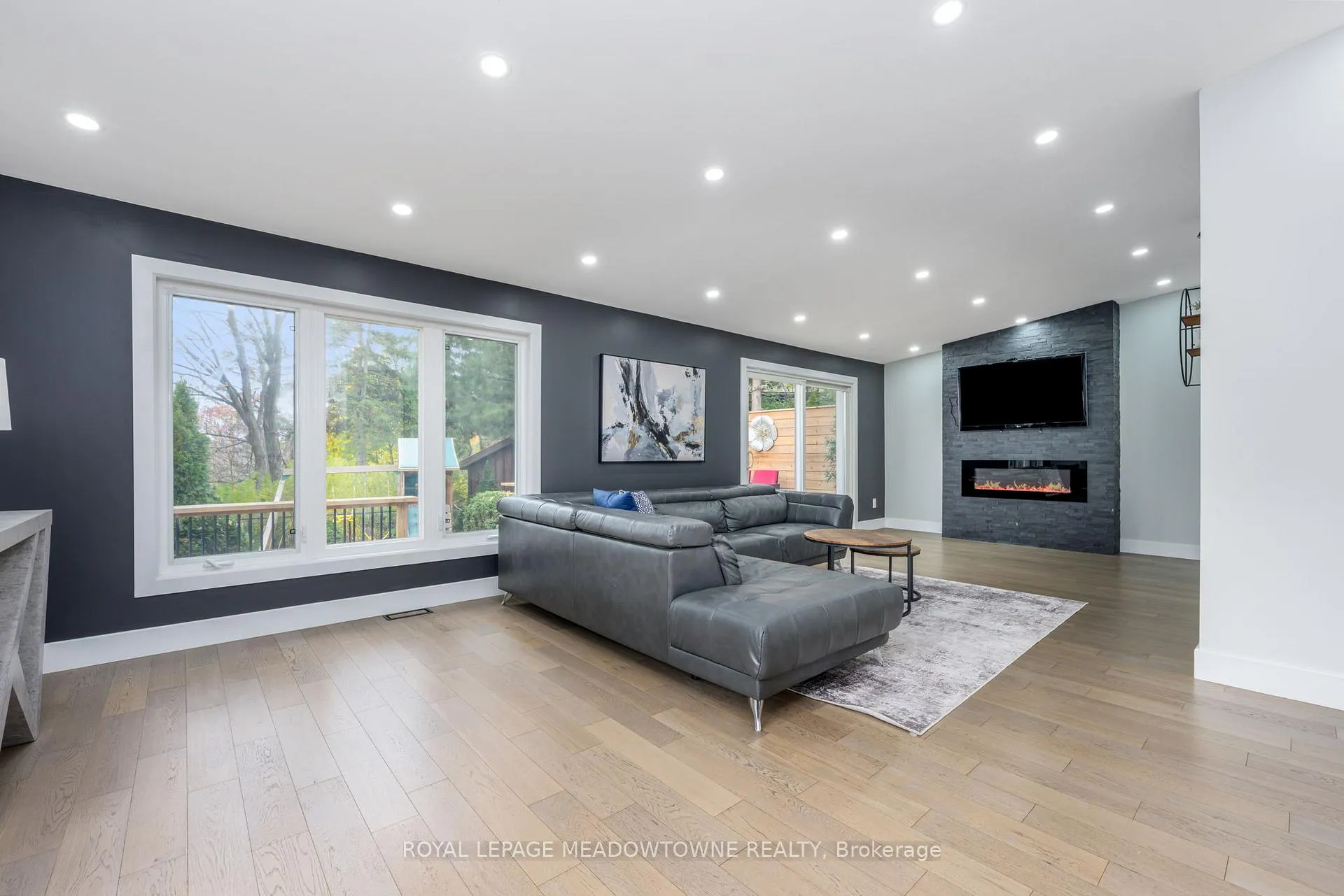 Photo 15 of 4 Chipper Court, Halton Hills, Georgetown — HOMEH