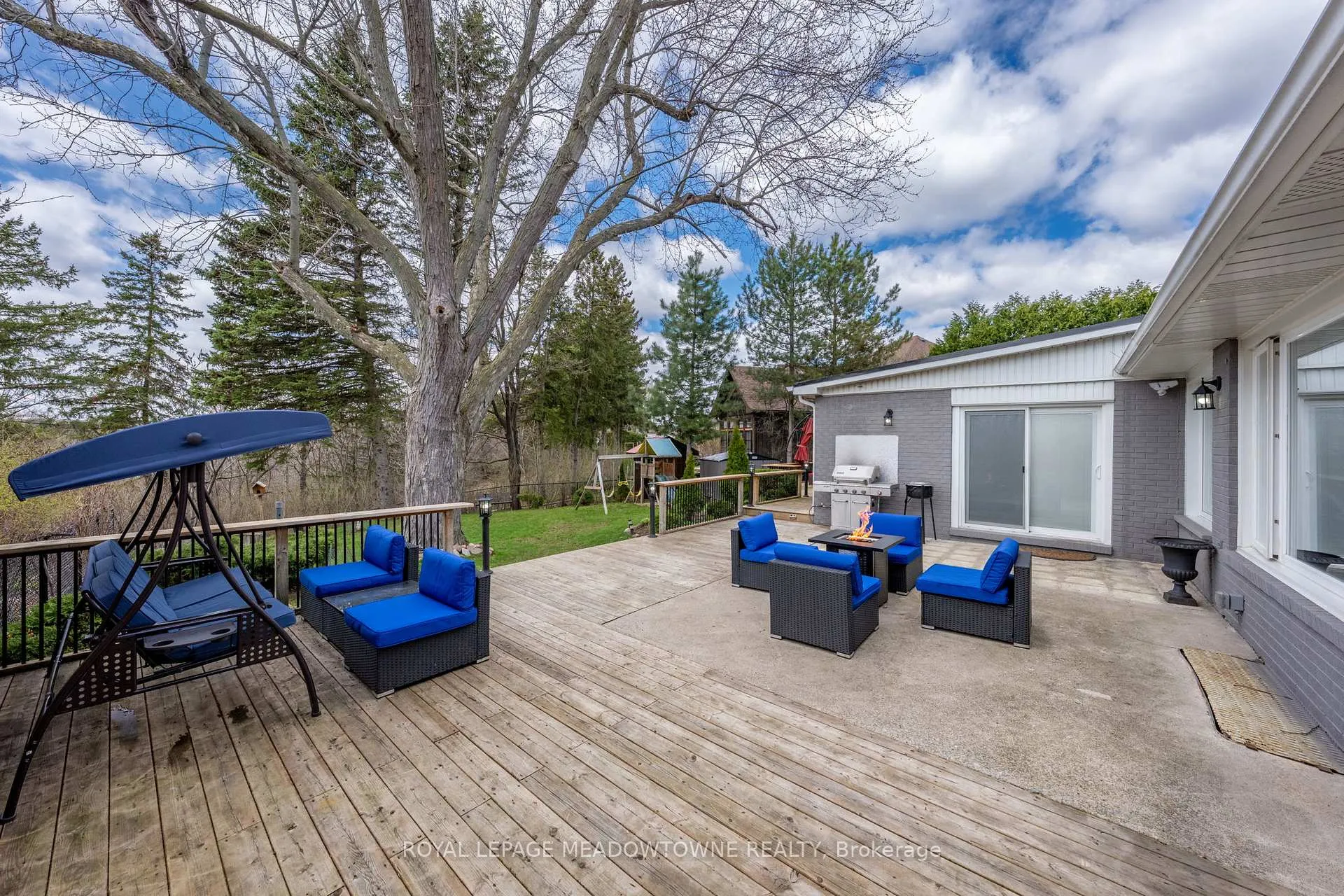 Photo 18 of 4 Chipper Court, Halton Hills, Georgetown — HOMEH