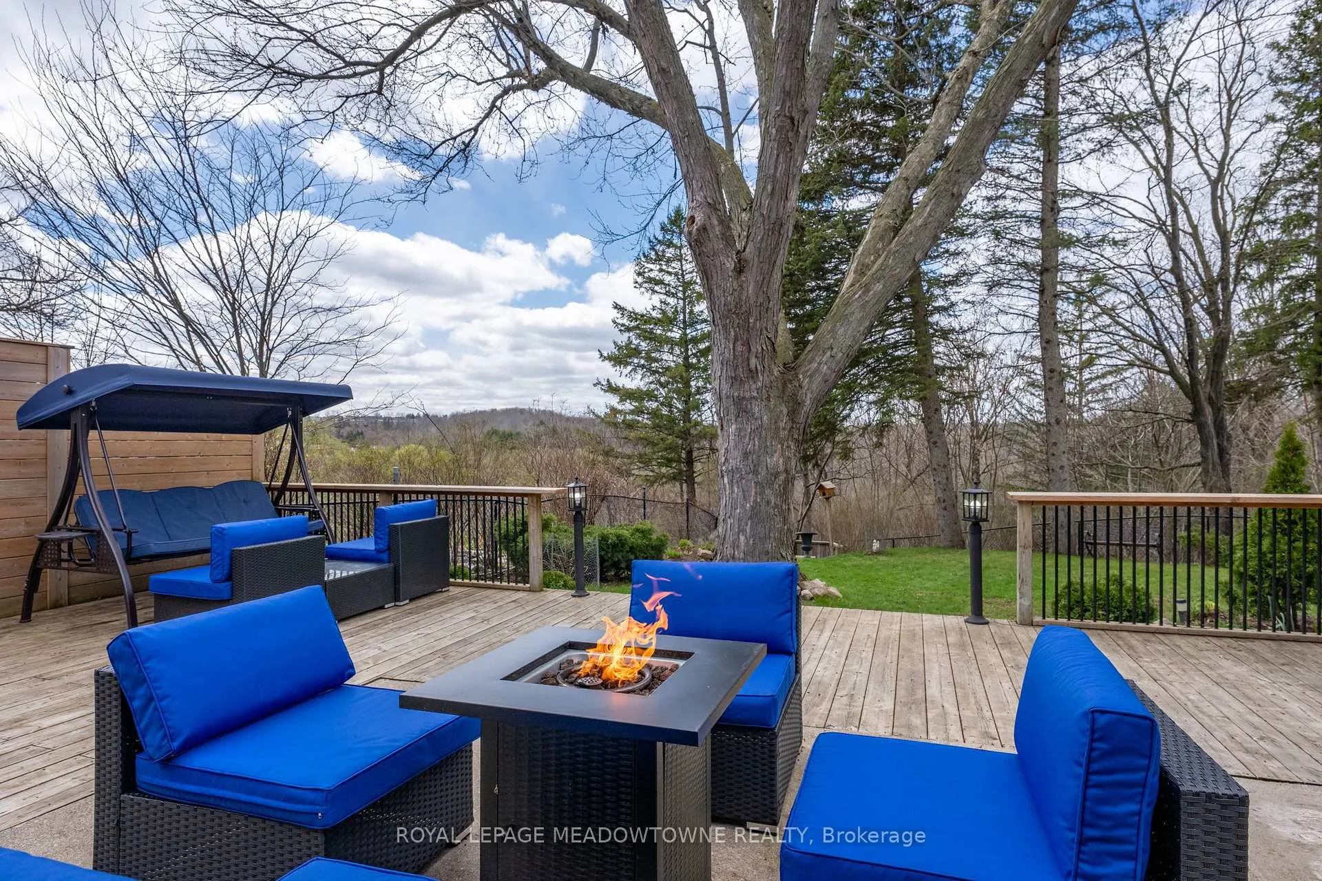 Photo 20 of 4 Chipper Court, Halton Hills, Georgetown — HOMEH