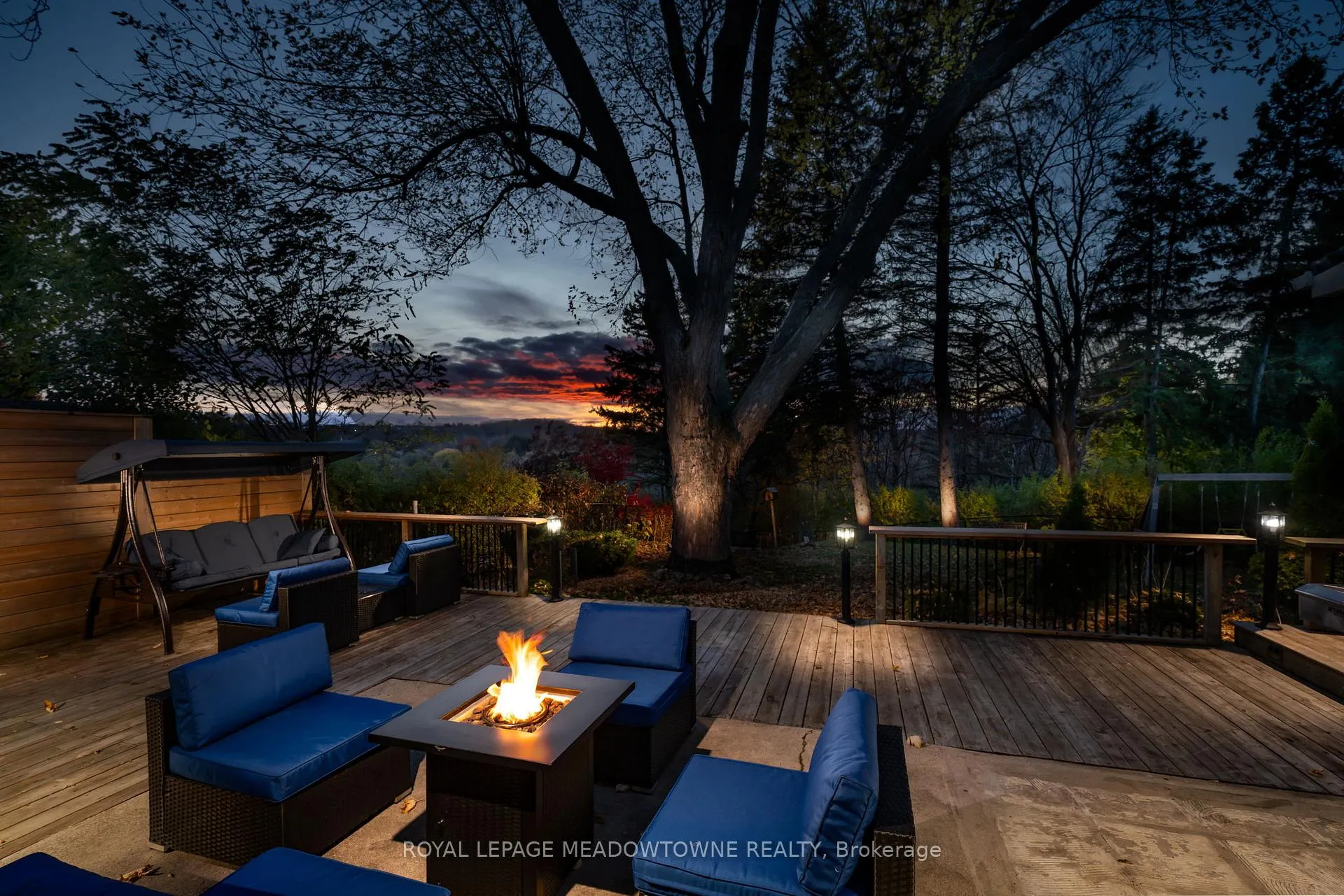 Photo 21 of 4 Chipper Court, Halton Hills, Georgetown — HOMEH