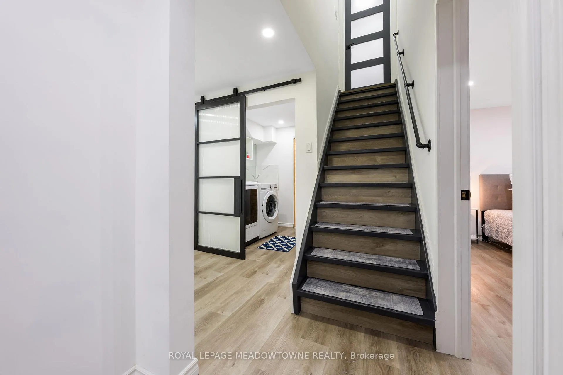 Photo 30 of 4 Chipper Court, Halton Hills, Georgetown — HOMEH