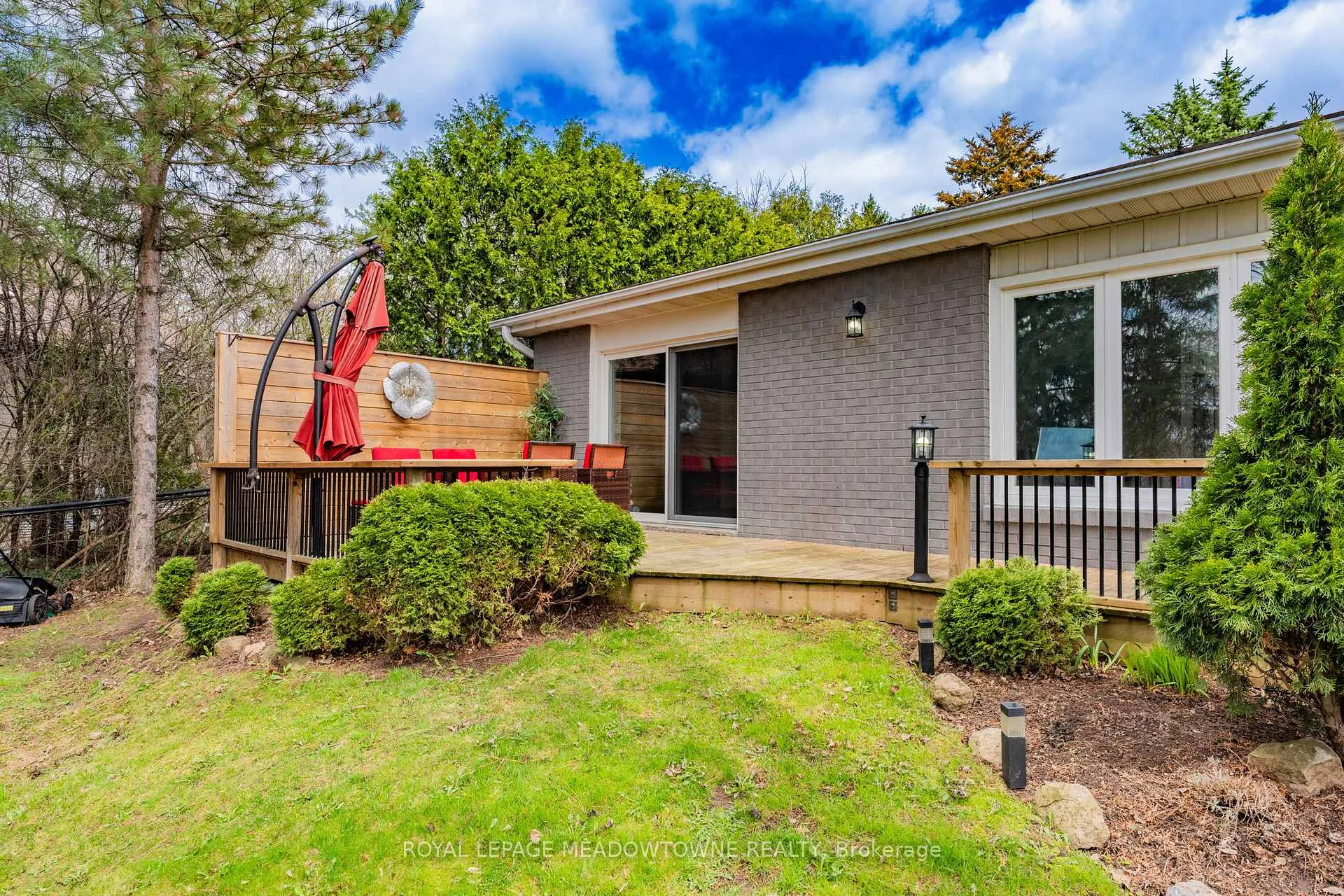Photo 41 of 4 Chipper Court, Halton Hills, Georgetown — HOMEH