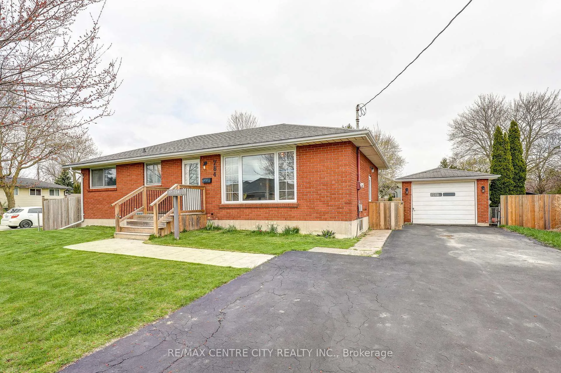 Photo 1 of 784 Elm Street, Central Elgin, Rural Central Elgin — HOMEH