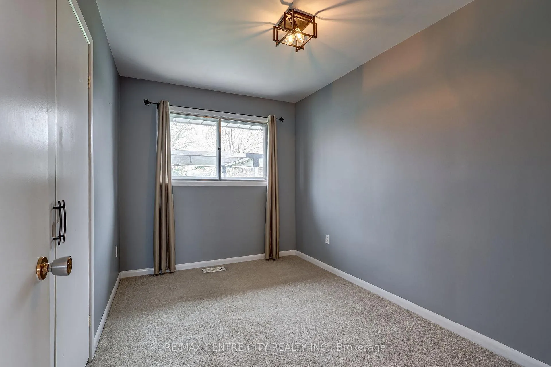 Photo 6 of 784 Elm Street, Central Elgin, Rural Central Elgin — HOMEH