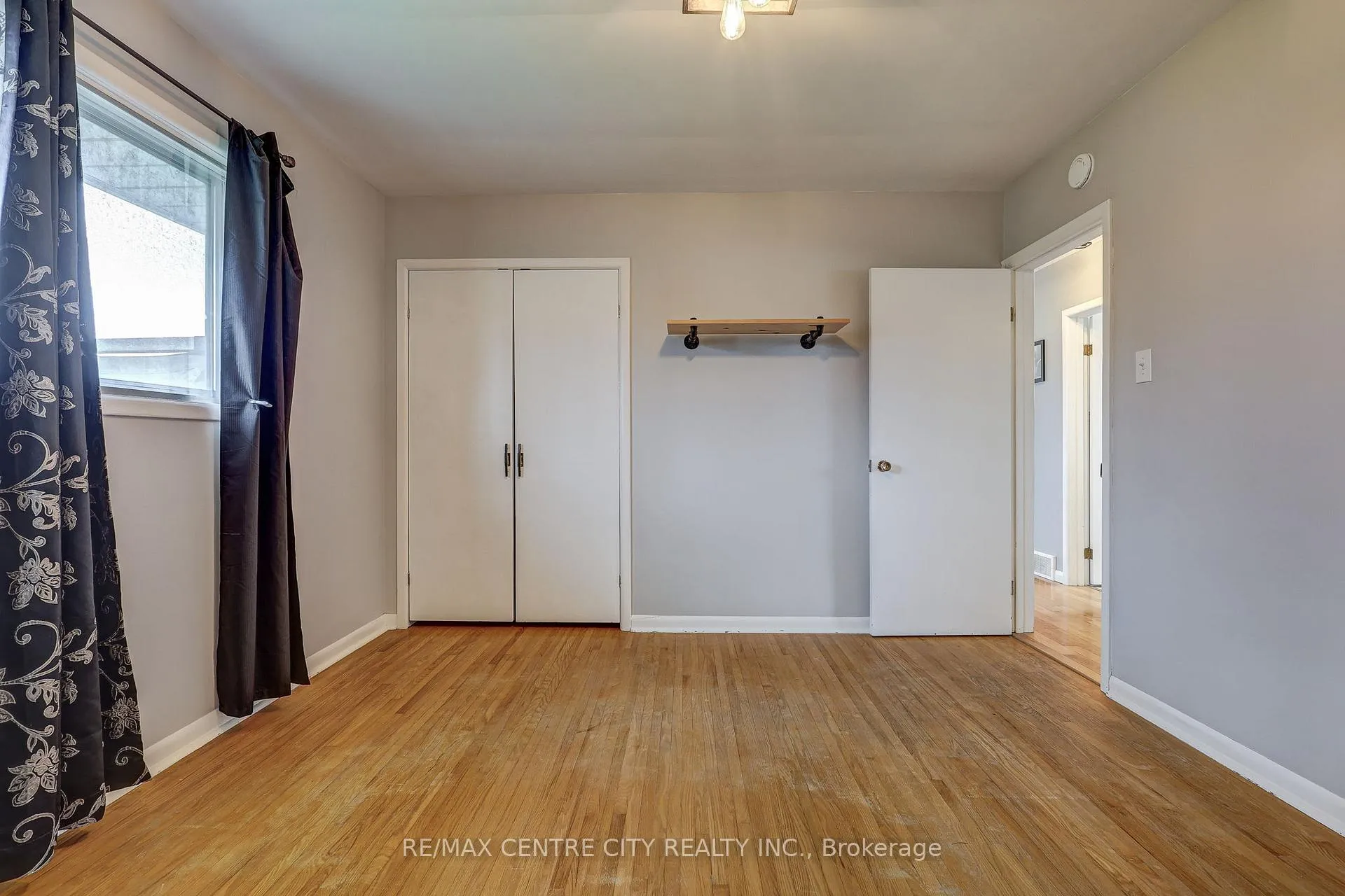 Photo 9 of 784 Elm Street, Central Elgin, Rural Central Elgin — HOMEH