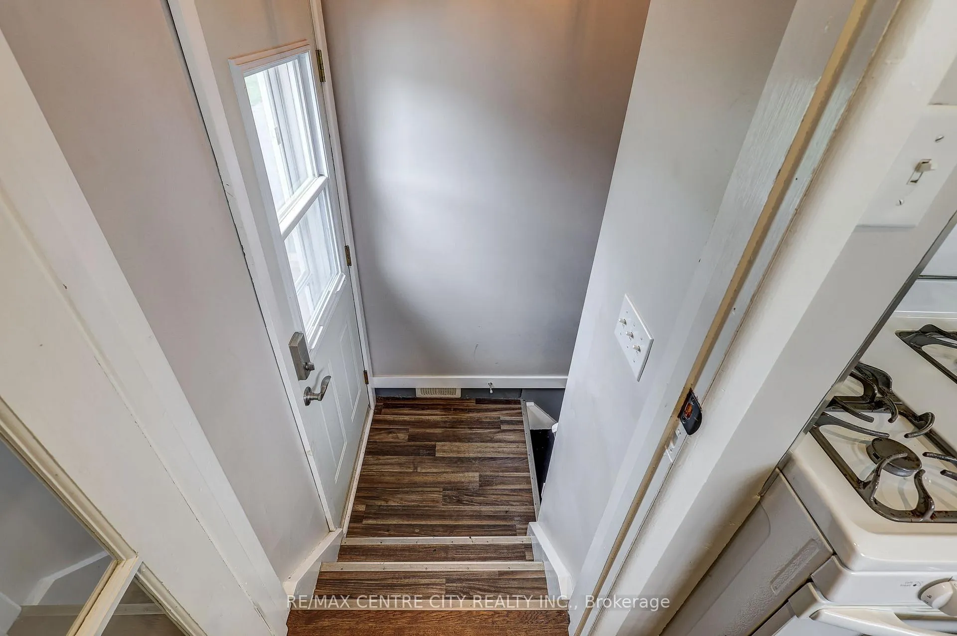 Photo 18 of 784 Elm Street, Central Elgin, Rural Central Elgin — HOMEH