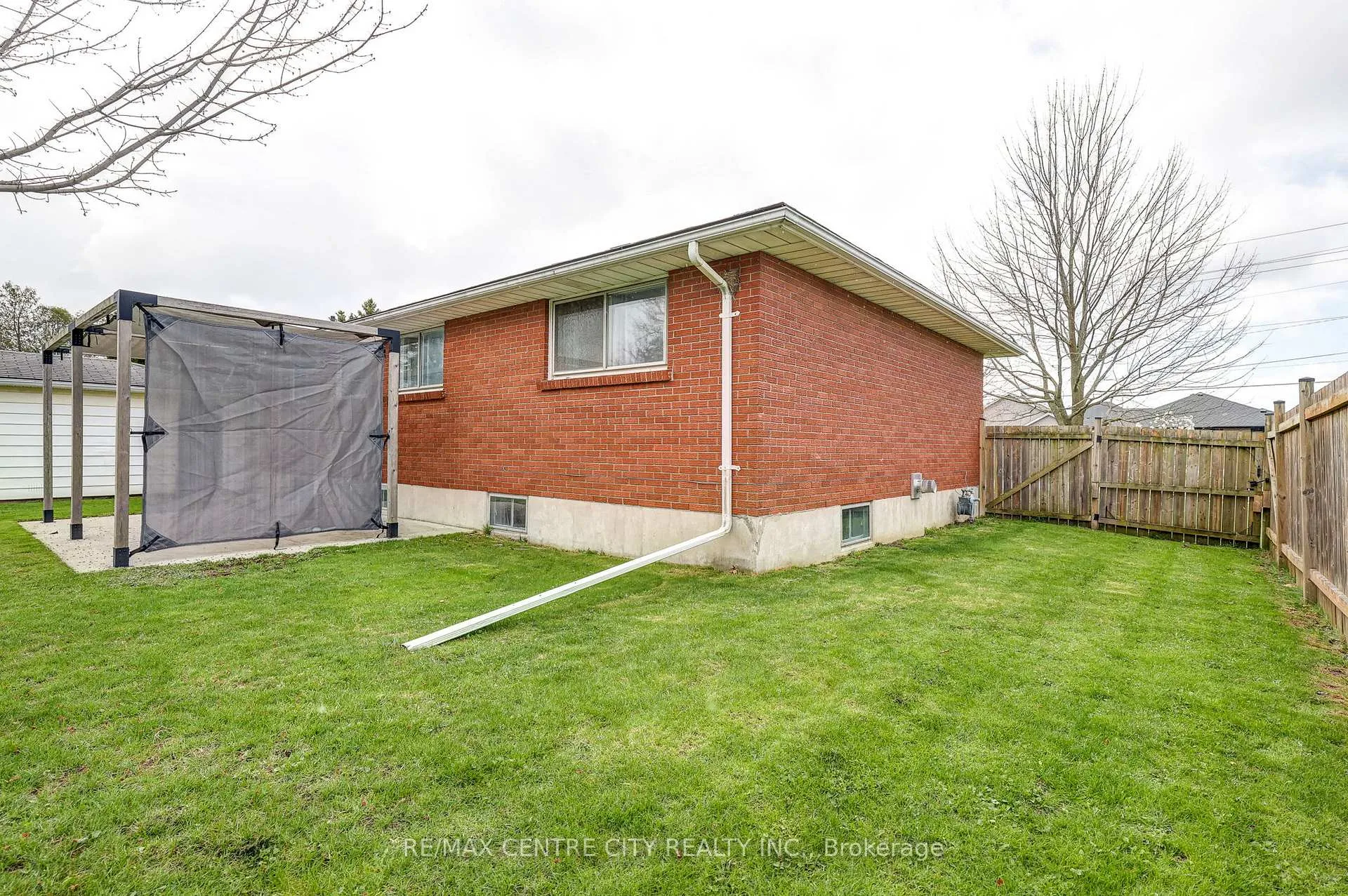 Photo 32 of 784 Elm Street, Central Elgin, Rural Central Elgin — HOMEH