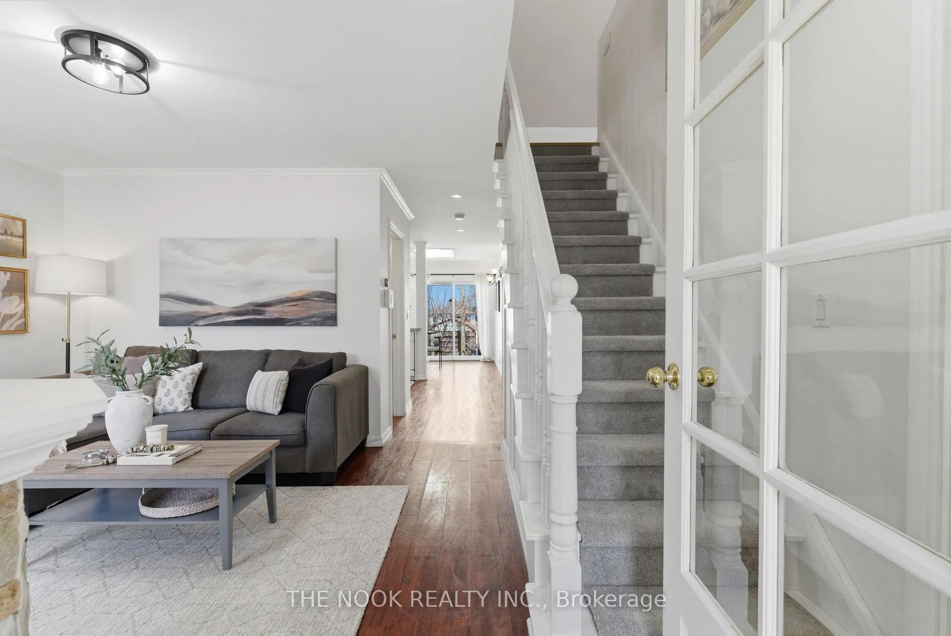 Photo 4 of 24 Birch Crescent, Ajax, Central — HOMEH