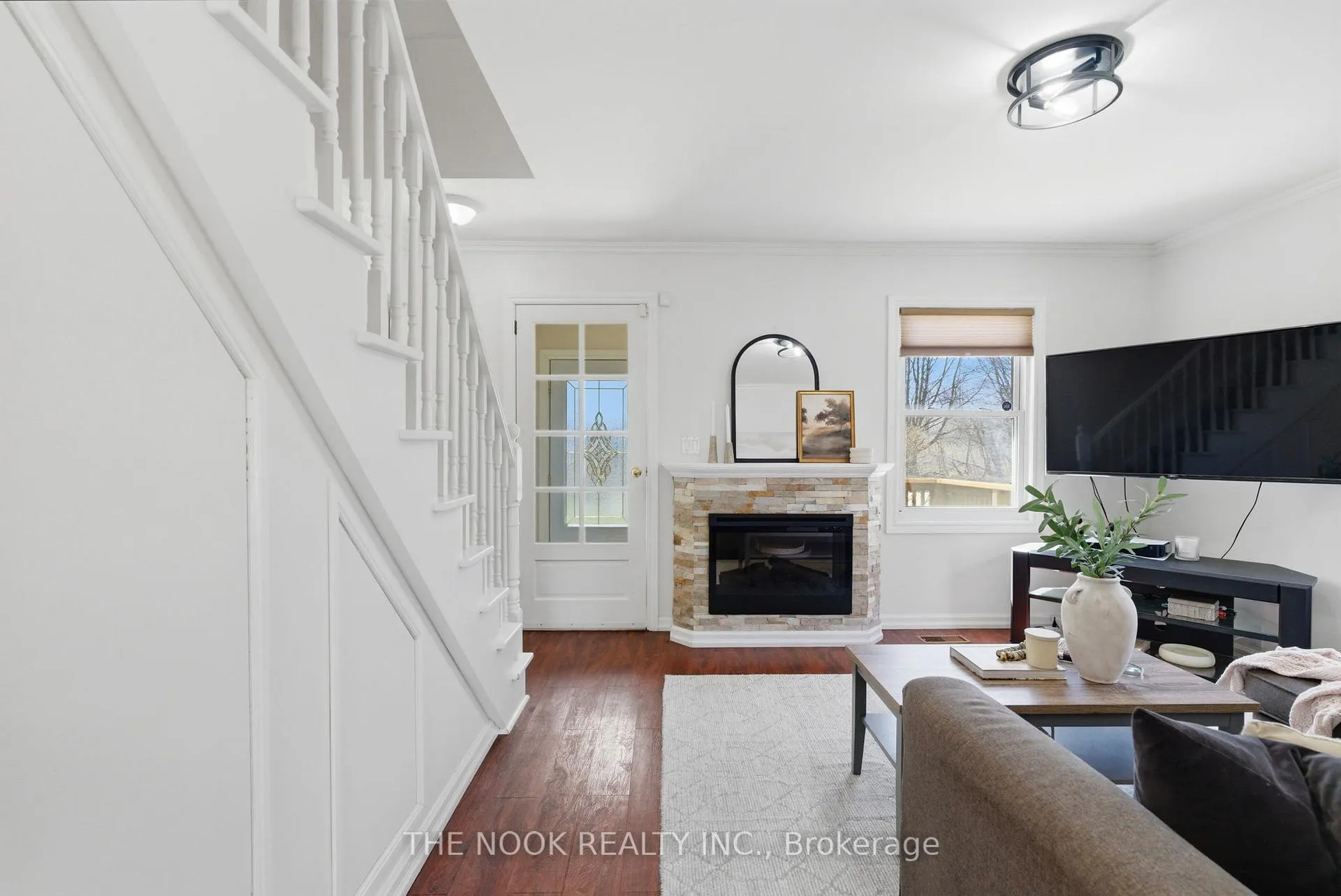 Photo 8 of 24 Birch Crescent, Ajax, Central — HOMEH