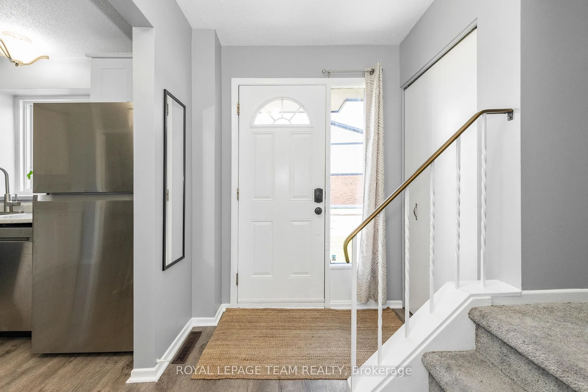 Photo 3 of Unit A, 420 Moodie Drive, Ottawa, Westcliffe Estates — HOMEH