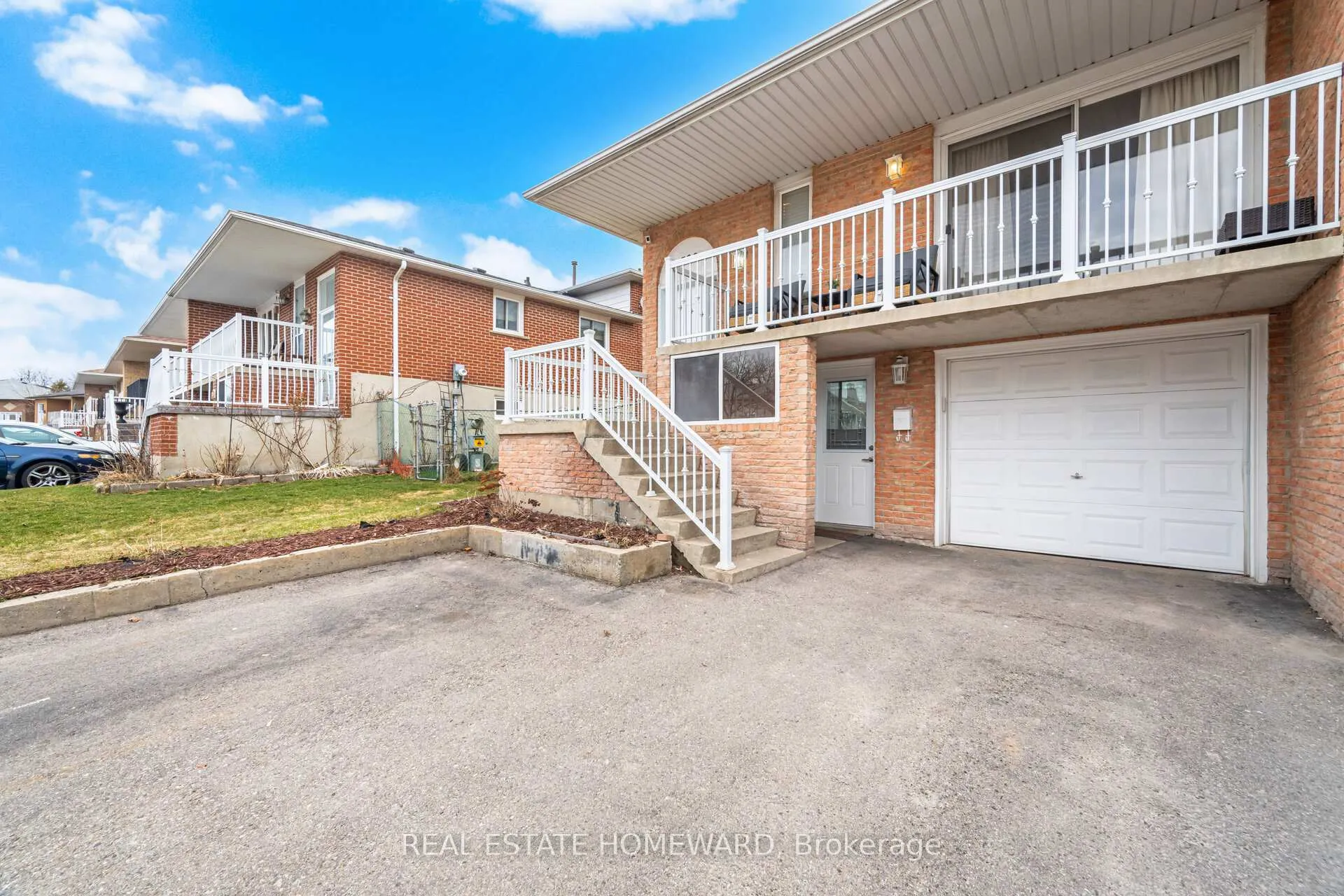 Photo 2 of 309 Royal Salisbury Way, Brampton, Madoc — HOMEH