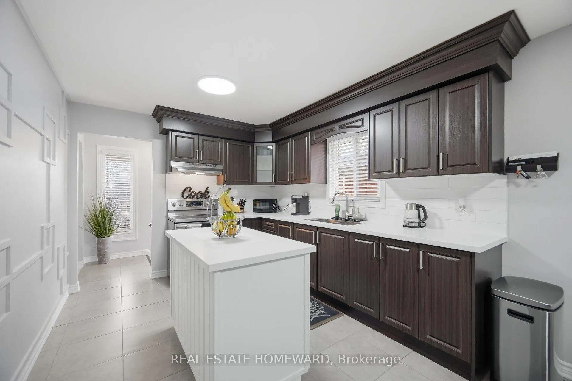 Photo 7 of 309 Royal Salisbury Way, Brampton, Madoc — HOMEH
