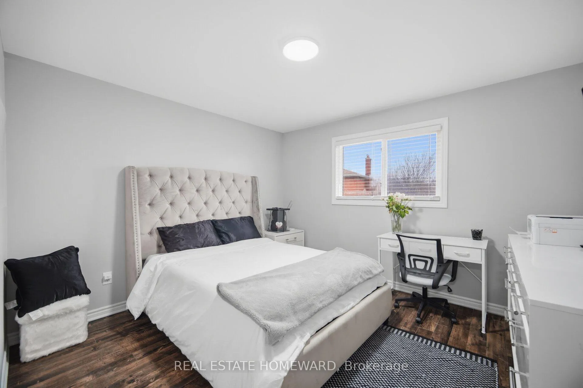 Photo 9 of 309 Royal Salisbury Way, Brampton, Madoc — HOMEH
