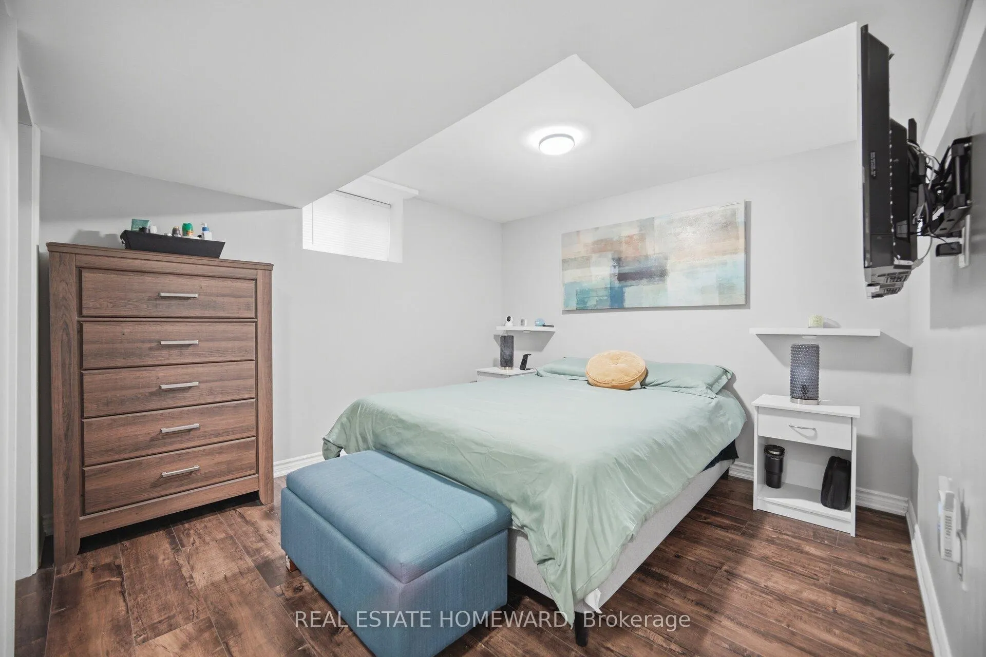 Photo 19 of 309 Royal Salisbury Way, Brampton, Madoc — HOMEH
