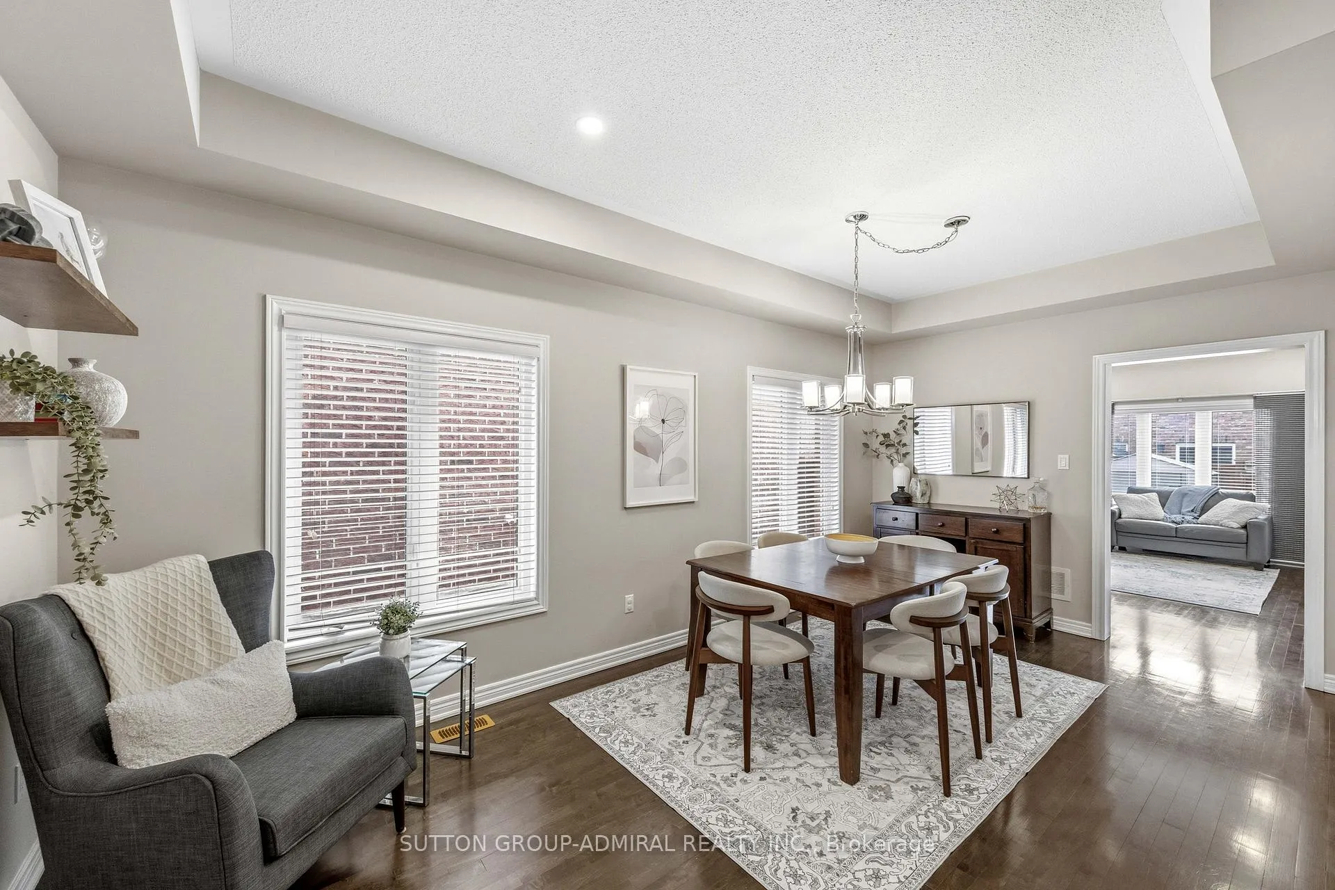 Photo 6 of 141 Lauderdale Drive, Vaughan, Patterson — HOMEH