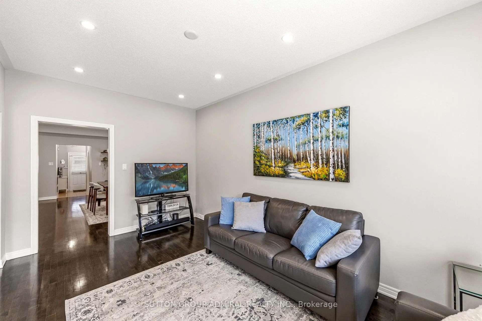 Photo 10 of 141 Lauderdale Drive, Vaughan, Patterson — HOMEH