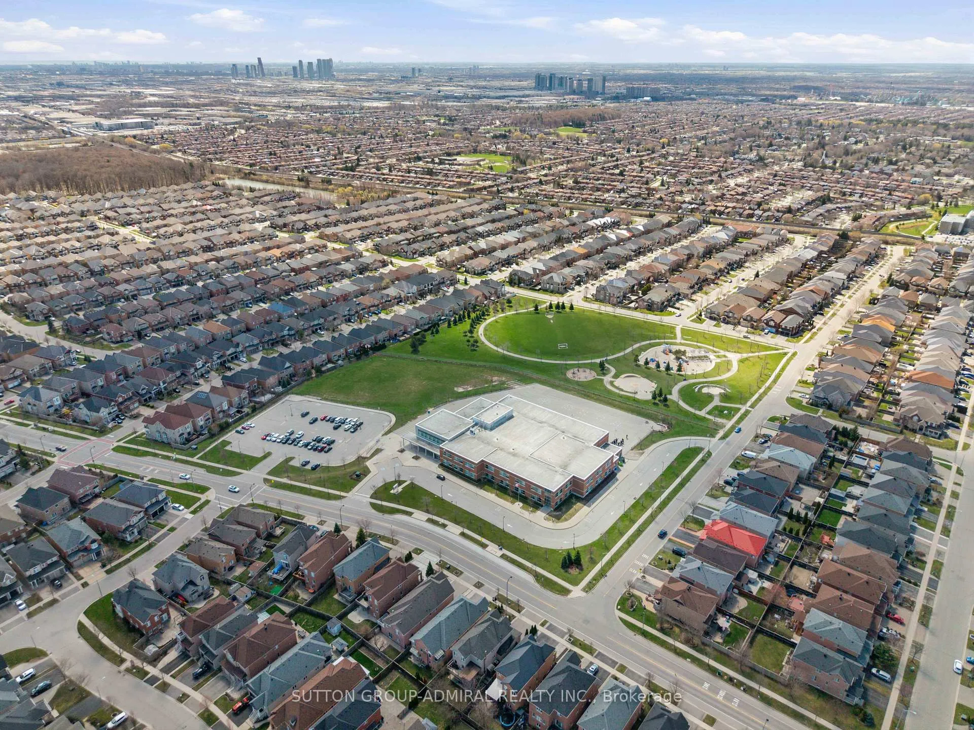 Photo 41 of 141 Lauderdale Drive, Vaughan, Patterson — HOMEH