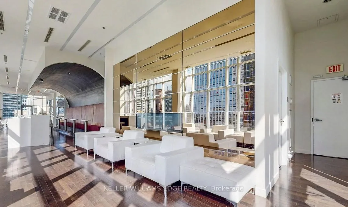 Photo 14 of Unit 1013, 21 Nelson Street, Toronto, Waterfront Communities — HOMEH