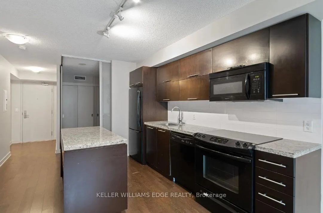 Photo 6 of Unit 414, 21 Nelson Street, Toronto, Waterfront Communities — HOMEH