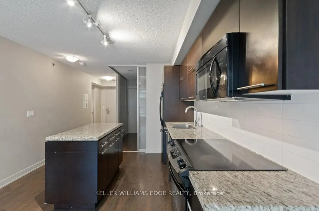 Photo 7 of Unit 414, 21 Nelson Street, Toronto, Waterfront Communities — HOMEH