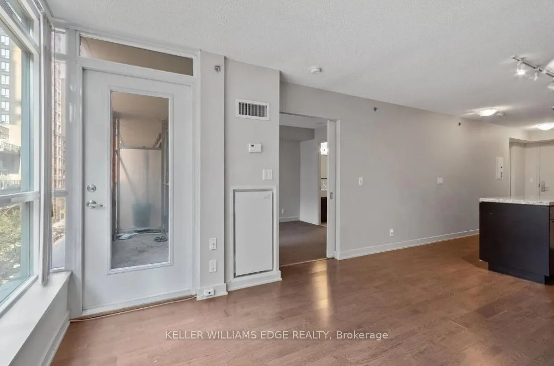 Photo 14 of Unit 414, 21 Nelson Street, Toronto, Waterfront Communities — HOMEH