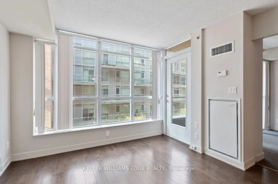 Photo 15 of Unit 414, 21 Nelson Street, Toronto, Waterfront Communities — HOMEH