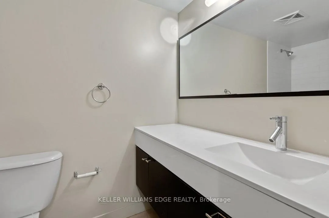 Photo 16 of Unit 414, 21 Nelson Street, Toronto, Waterfront Communities — HOMEH