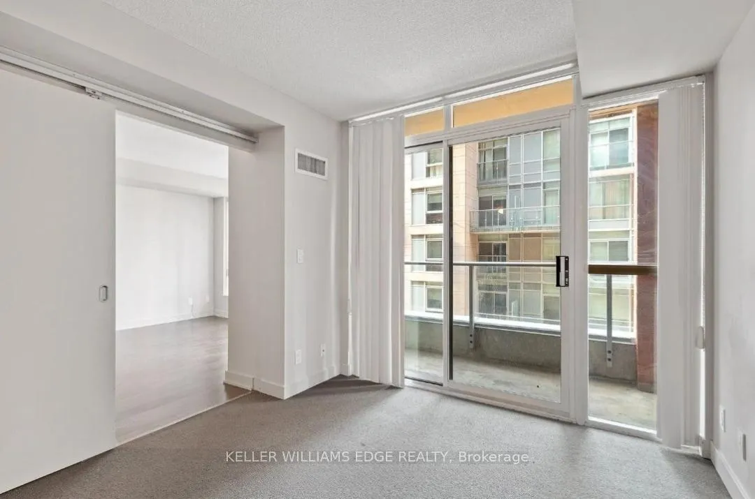 Photo 18 of Unit 414, 21 Nelson Street, Toronto, Waterfront Communities — HOMEH