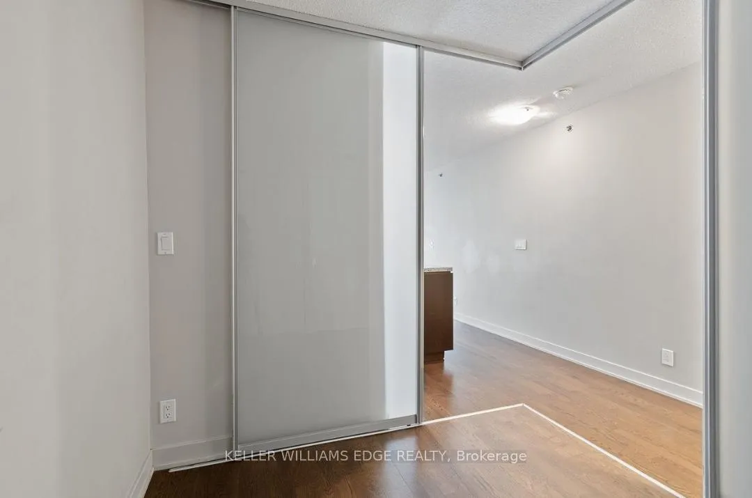 Photo 25 of Unit 414, 21 Nelson Street, Toronto, Waterfront Communities — HOMEH