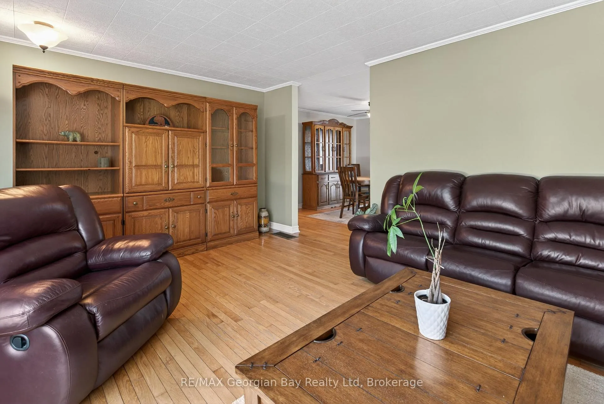 Photo 11 of 919 Eighth Avenue, Tay, Port McNicoll — HOMEH