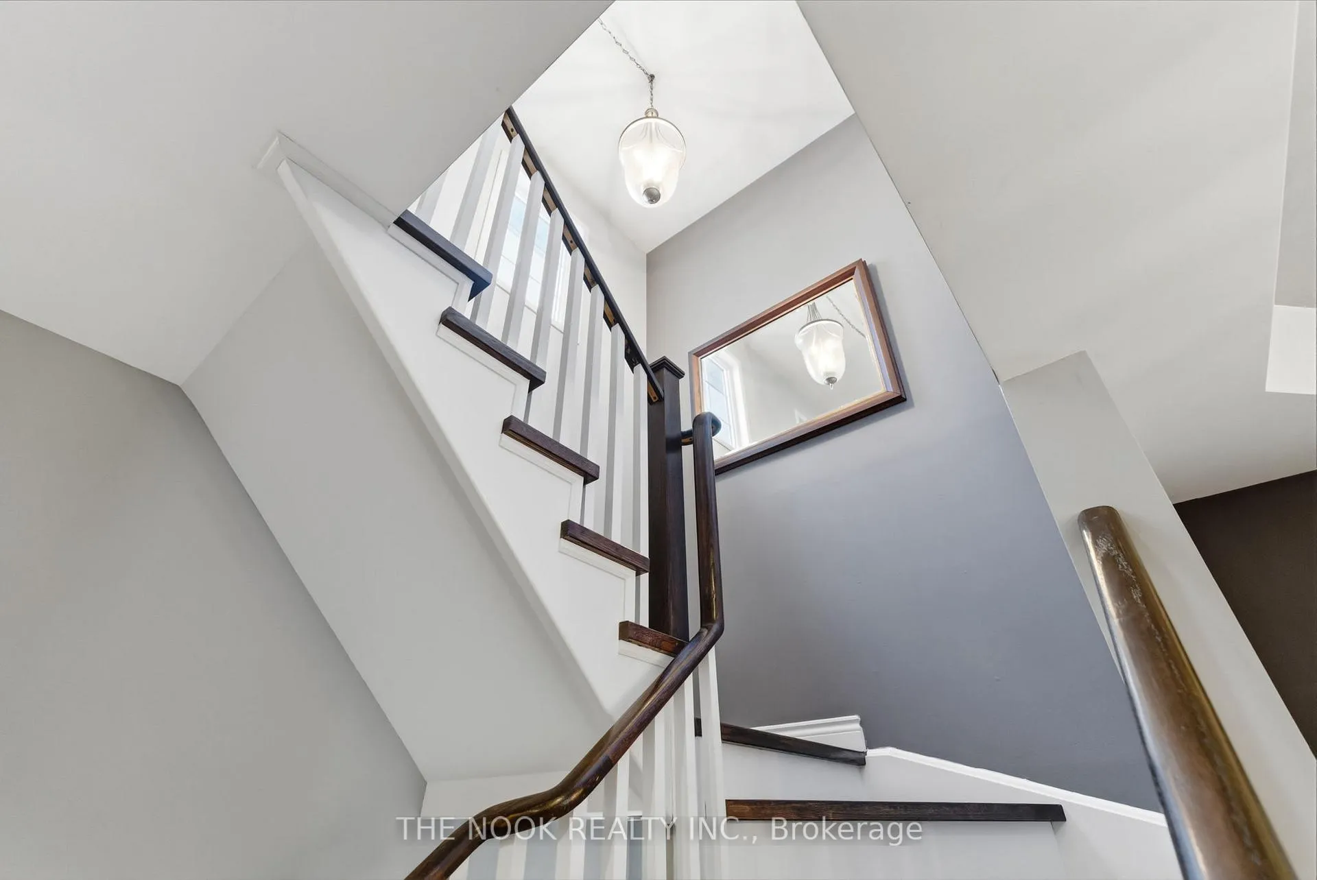 Photo 19 of 117 Point Hope Place, Whitby, Port Whitby — HOMEH