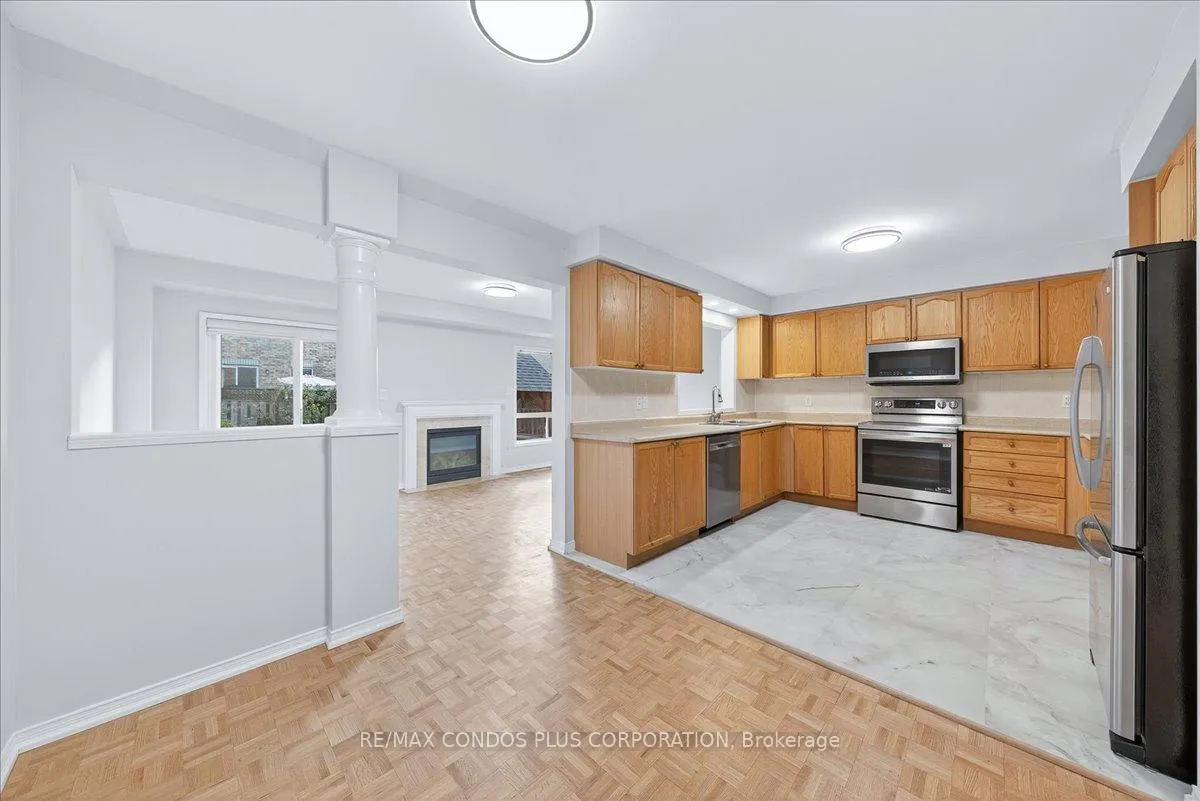 Photo 12 of 289 Deepsprings Crescent, Vaughan, Vellore Village — HOMEH