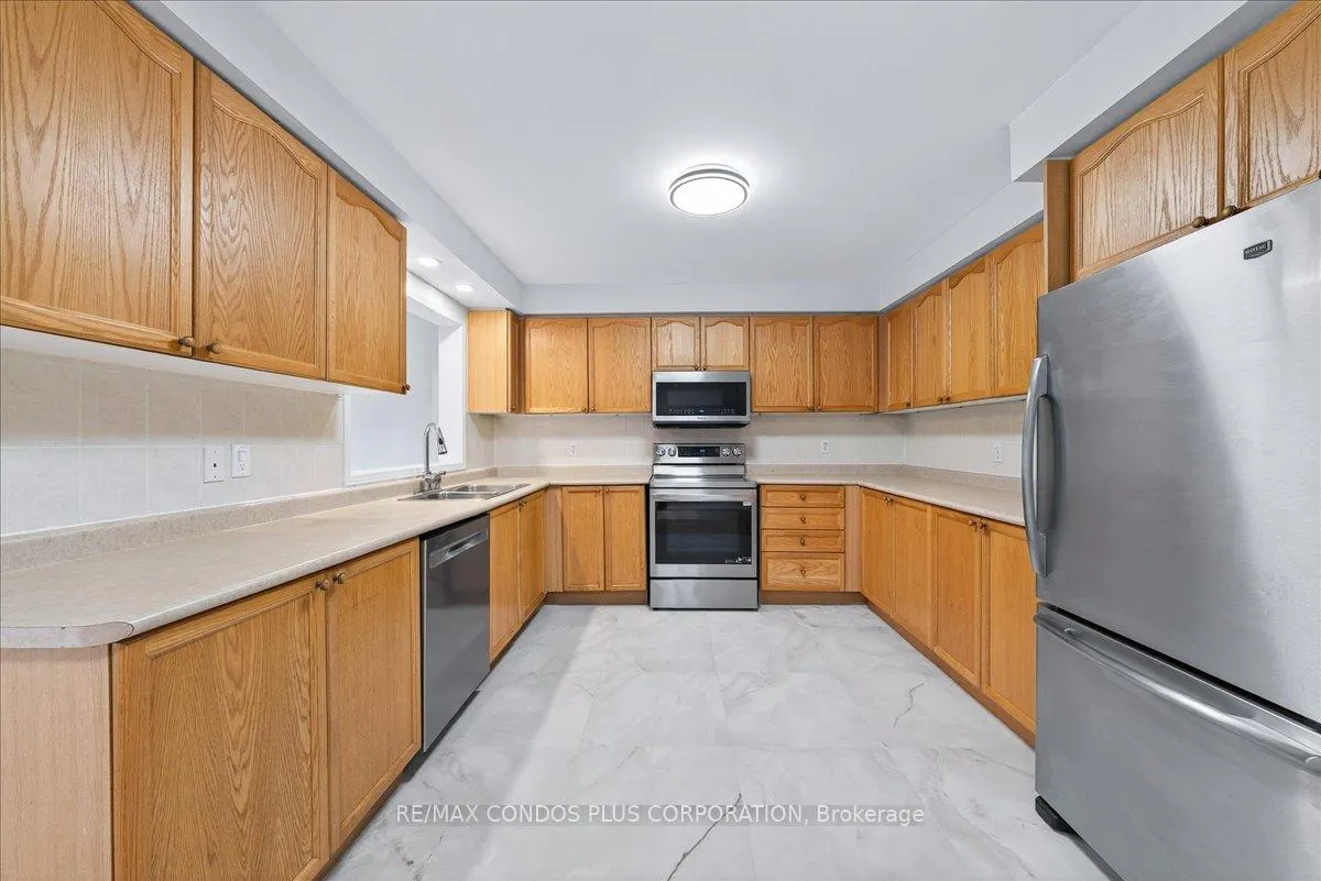 Photo 13 of 289 Deepsprings Crescent, Vaughan, Vellore Village — HOMEH