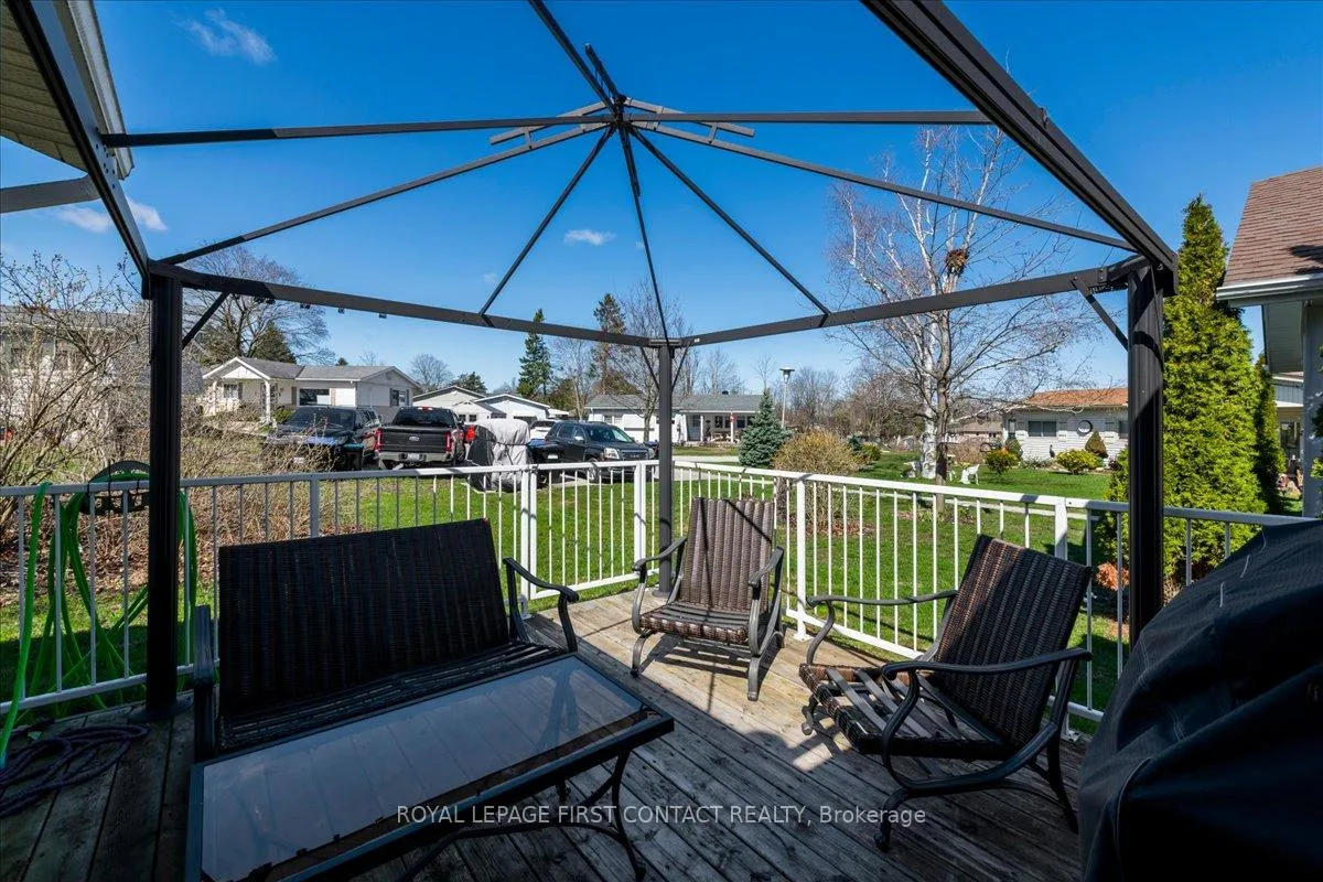 Photo 20 of 34 Flora Drive, Innisfil, Rural Innisfil — HOMEH