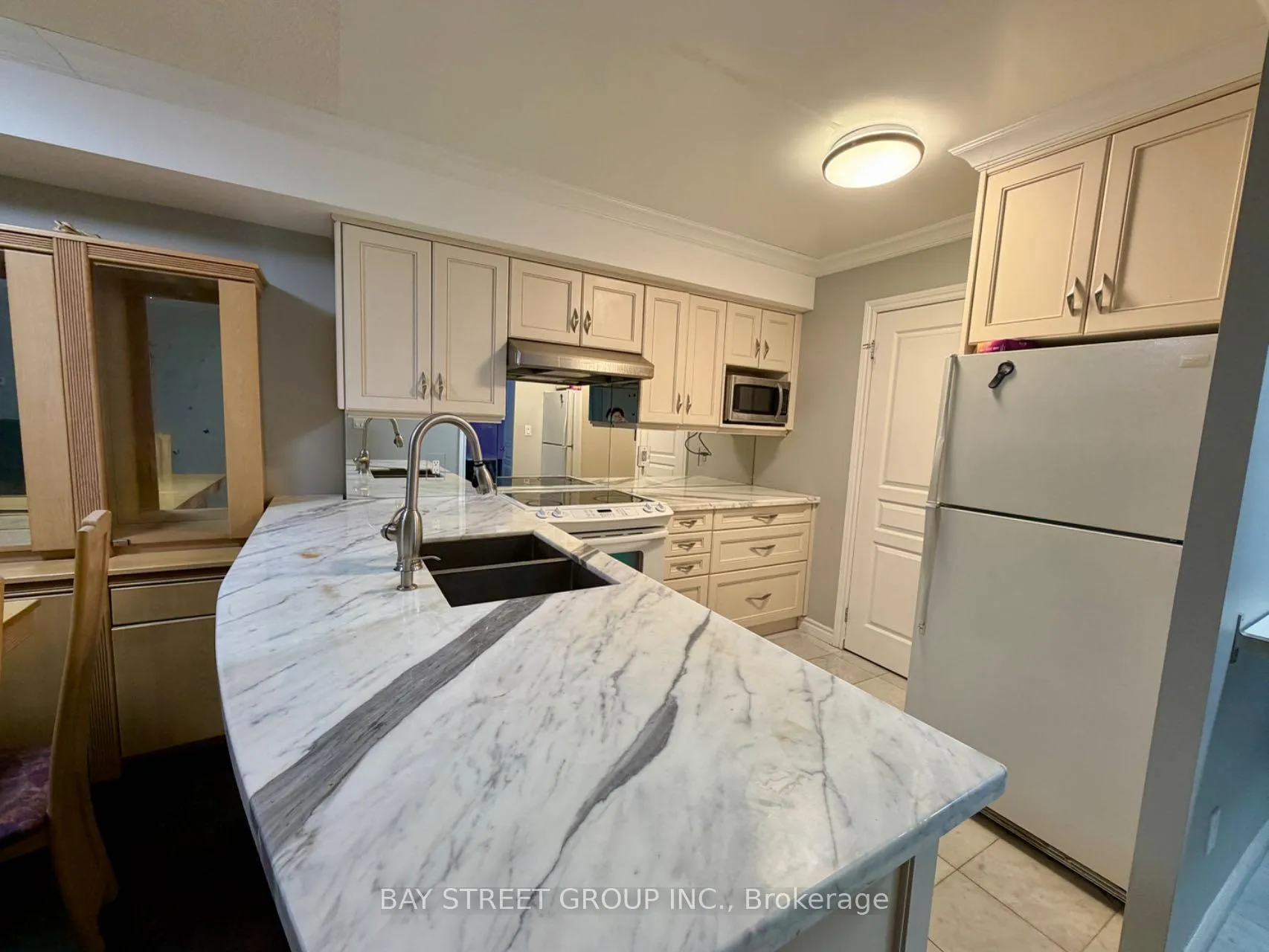 Photo 4 of Unit 1203, 801 Bay Street, Toronto, Bay Street Corridor — HOMEH