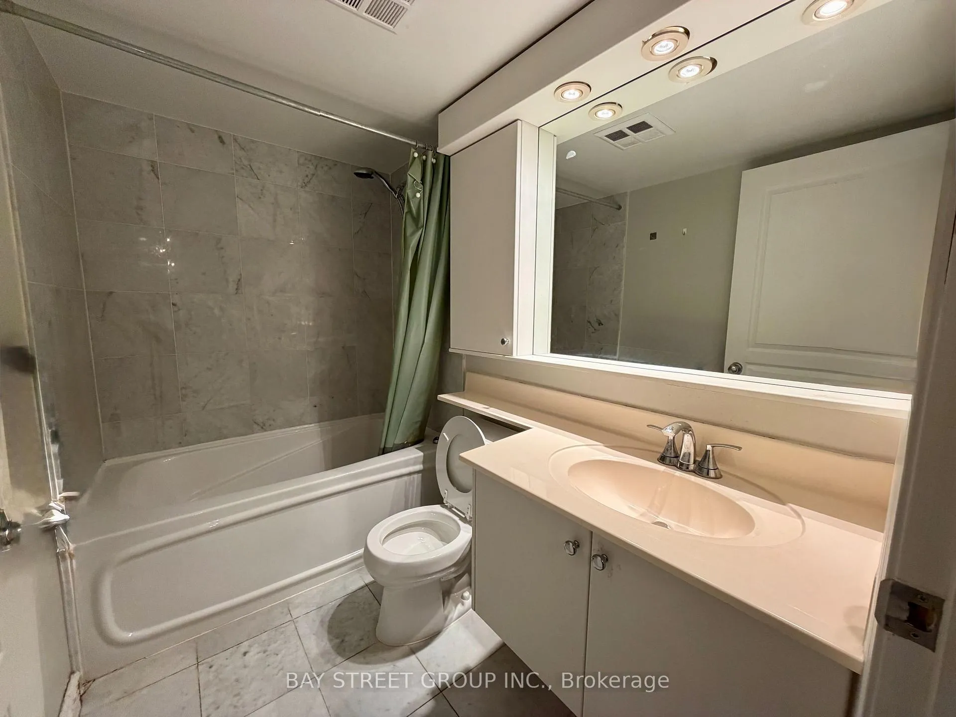 Photo 9 of Unit 1203, 801 Bay Street, Toronto, Bay Street Corridor — HOMEH