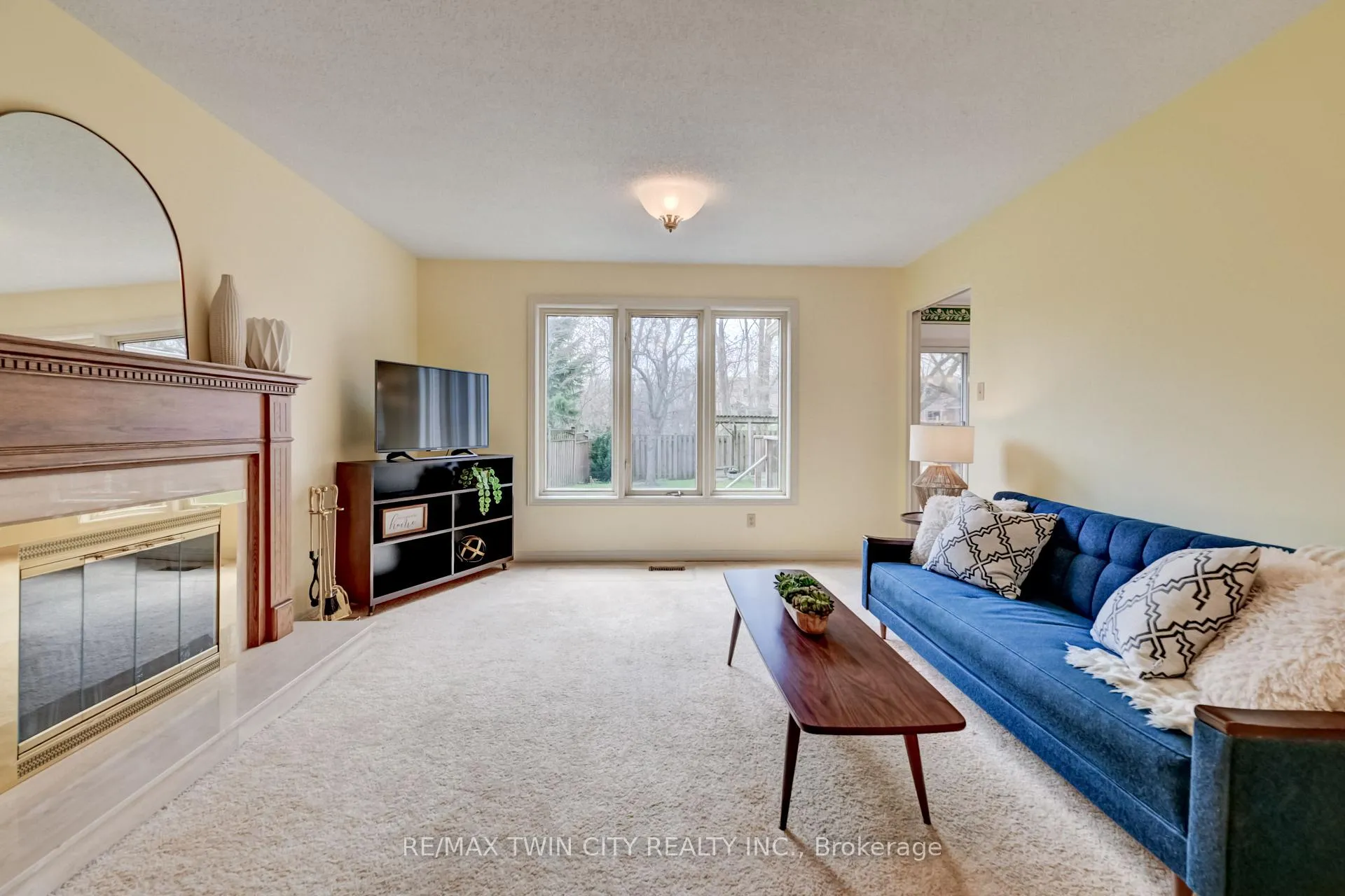 Photo 18 of 285 Magnolia Place, Waterloo — HOMEH