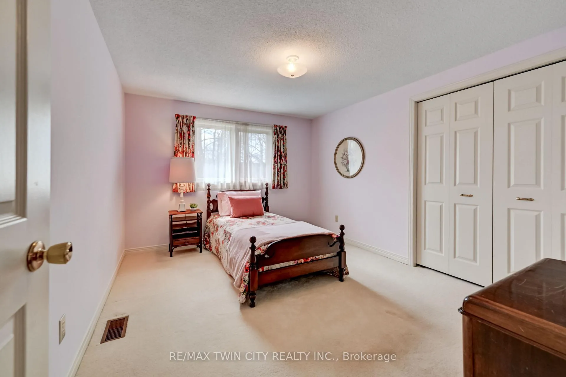 Photo 28 of 285 Magnolia Place, Waterloo — HOMEH