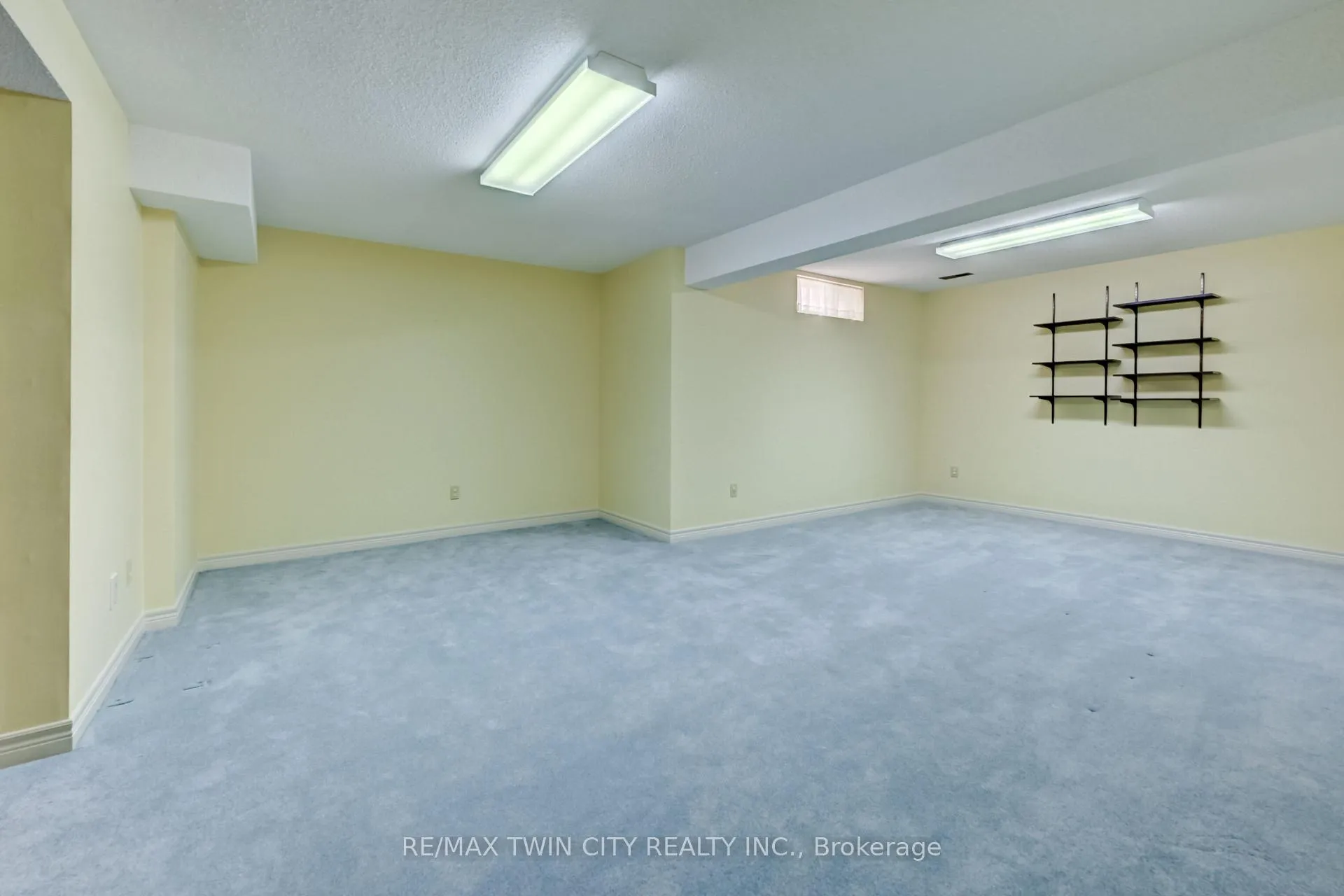 Photo 33 of 285 Magnolia Place, Waterloo — HOMEH
