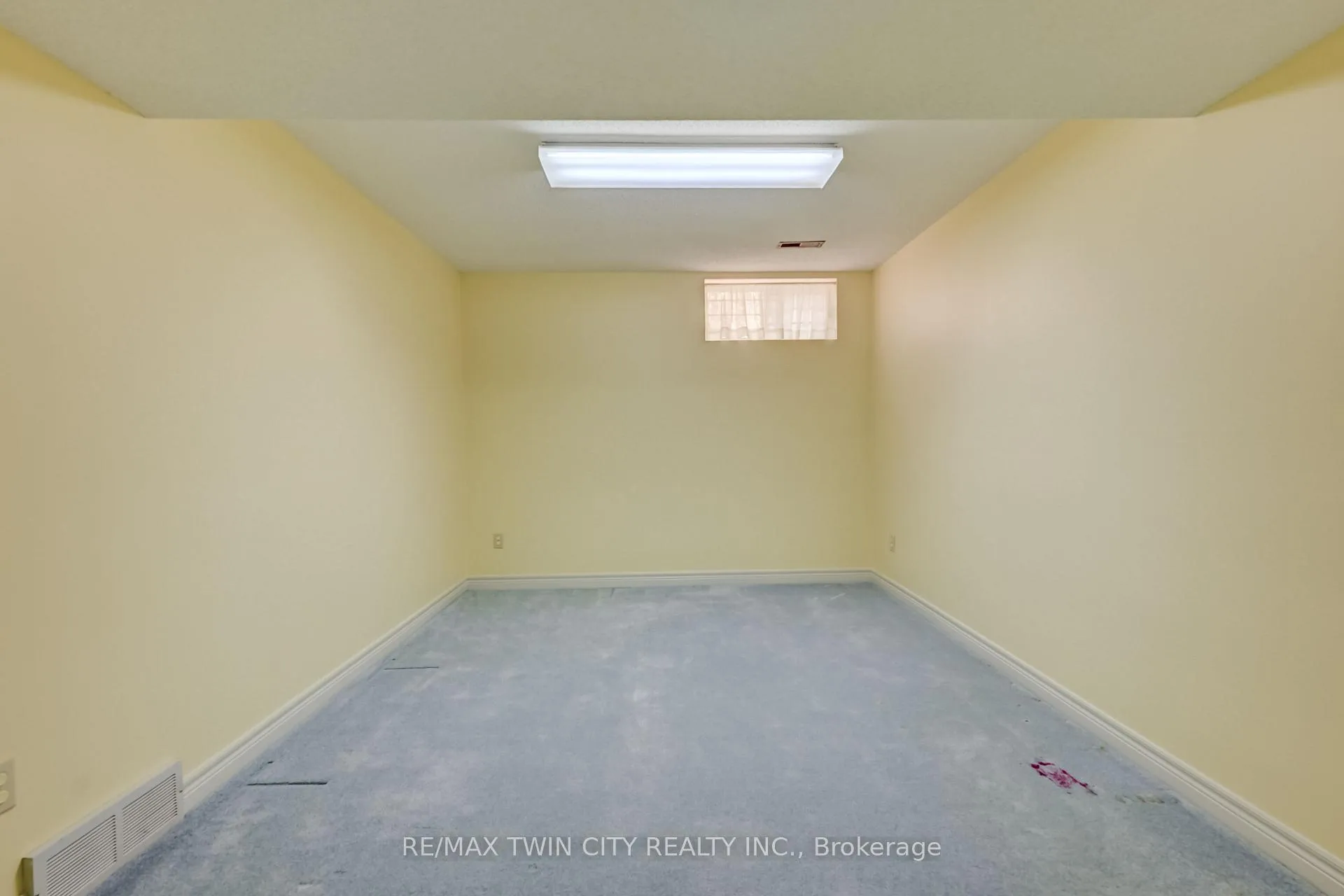 Photo 35 of 285 Magnolia Place, Waterloo — HOMEH