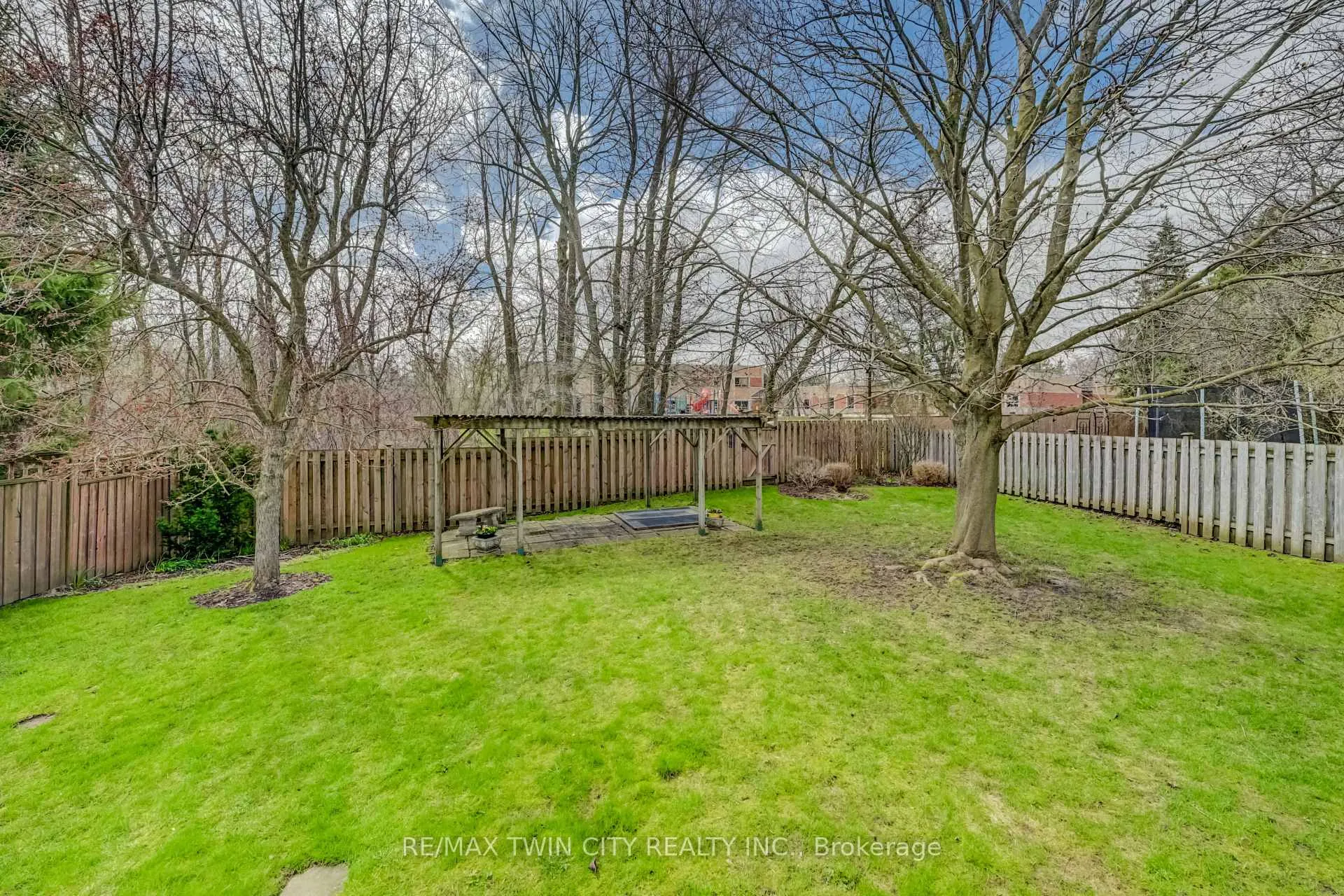 Photo 39 of 285 Magnolia Place, Waterloo — HOMEH