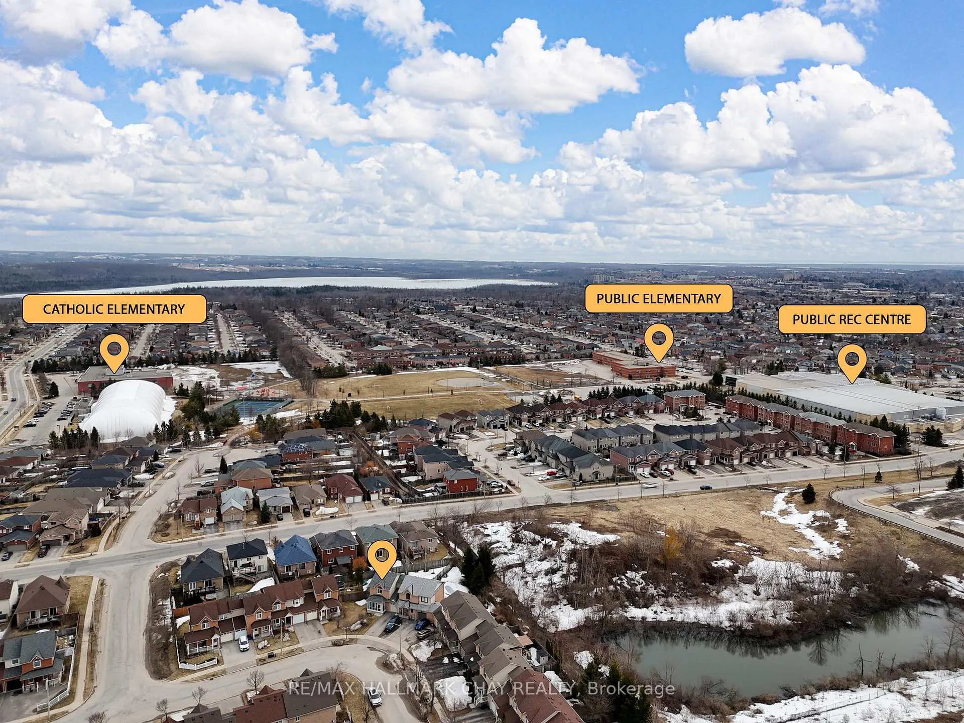 Photo 5 of 127 Trevino Circle, Barrie, East Bayfield — HOMEH